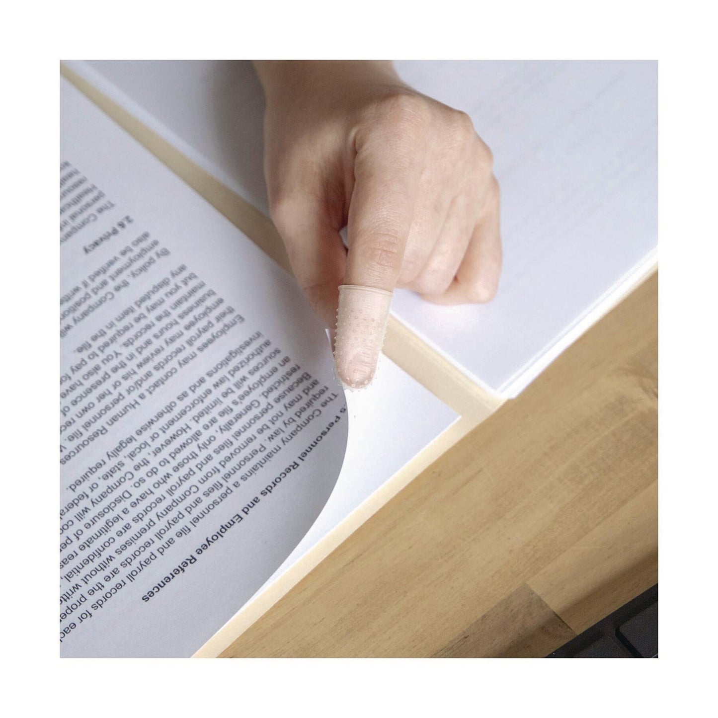 lee-micro-gel-fingertips-small-medium-large-x-large-clear-12-pack-lee41410_4