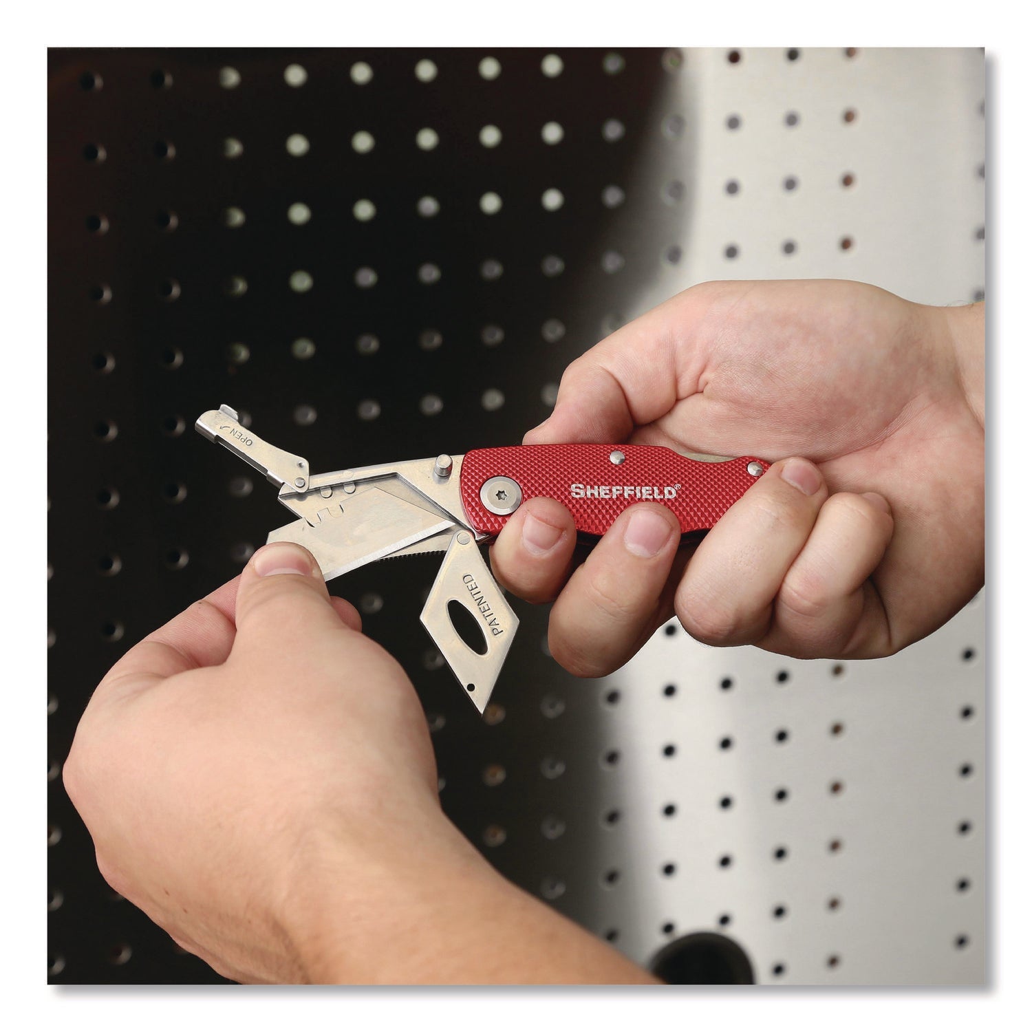 sheffield-quick-change-lock-back-utility-knife-1-25-blade-3-5-aluminum-handle-red-gns12614_7