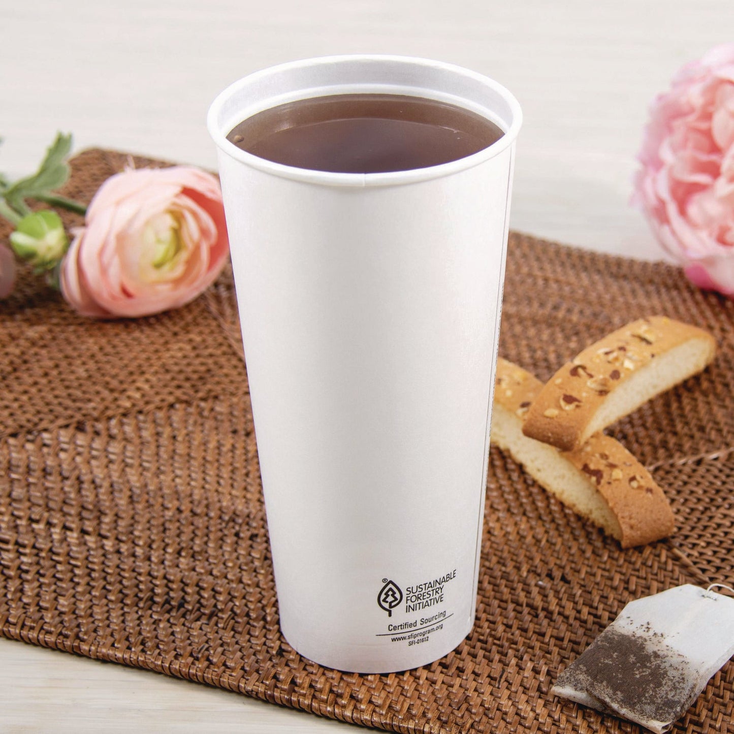 solo-thermoguard-insulated-paper-hot-cups-24-oz-white-sustainable-forest-design-600-carton-sccdwtg24w_6