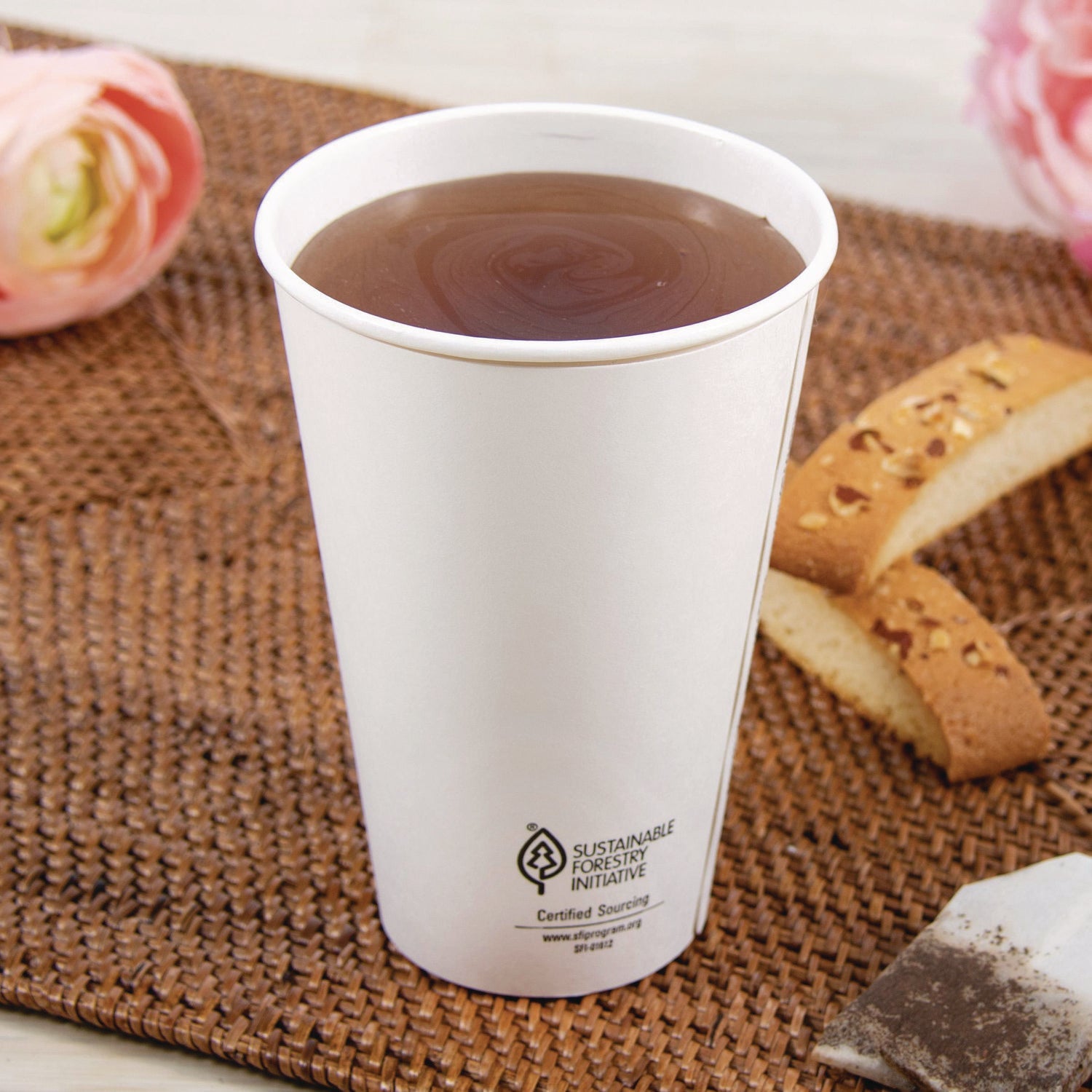 solo-thermoguard-insulated-paper-hot-cups-16-oz-white-sustainable-forest-design-600-carton-sccdwtg16w_6