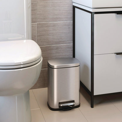 hls-commercial-r-step-pedal-trash-can-1-3-gal-plastic-stainless-steel-silver-hlmhlss01r_2