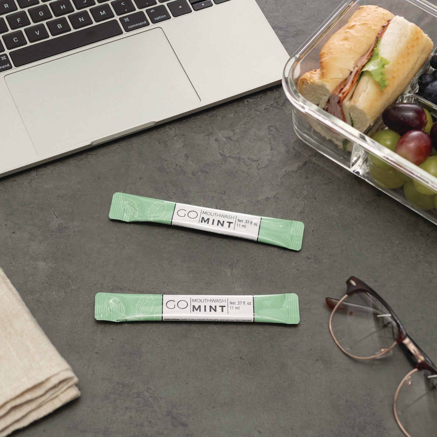 go-mouthwash-individual-mouthwash-packets-mint-flavor-0-37-oz-packet-5-pack-12-packs-box-gmhmw05_5