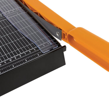 fiskars-r-recycled-bypass-trimmer-15-sheets-12-cut-length-20-5-x-14-5-fsk1071226_2