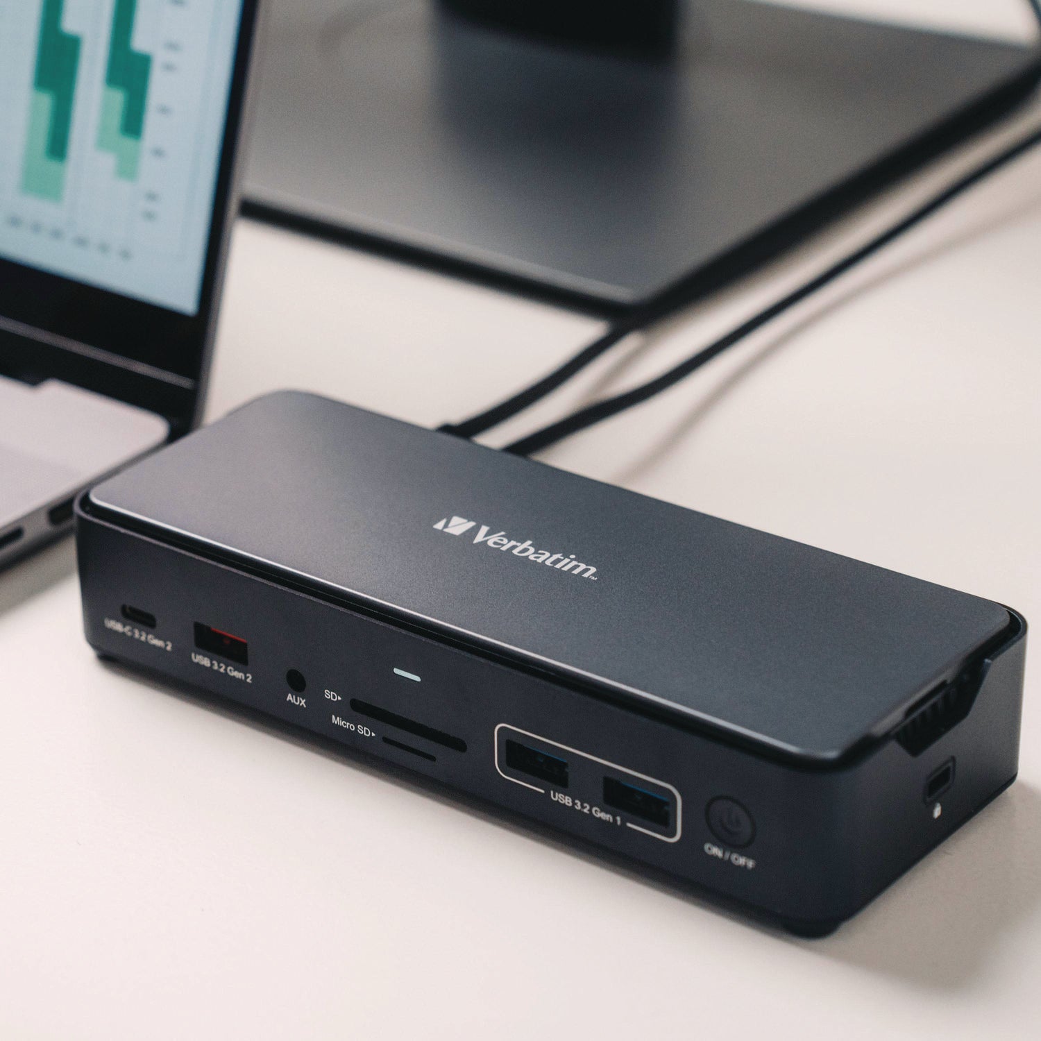 verbatim-usb-c-pro-docking-station-15-in-1-256gb-vi3000-ssd-audio-displayport-hdmi-micro-sd-rj45-sd-usb-a-usb-c-gray-ver32174_5