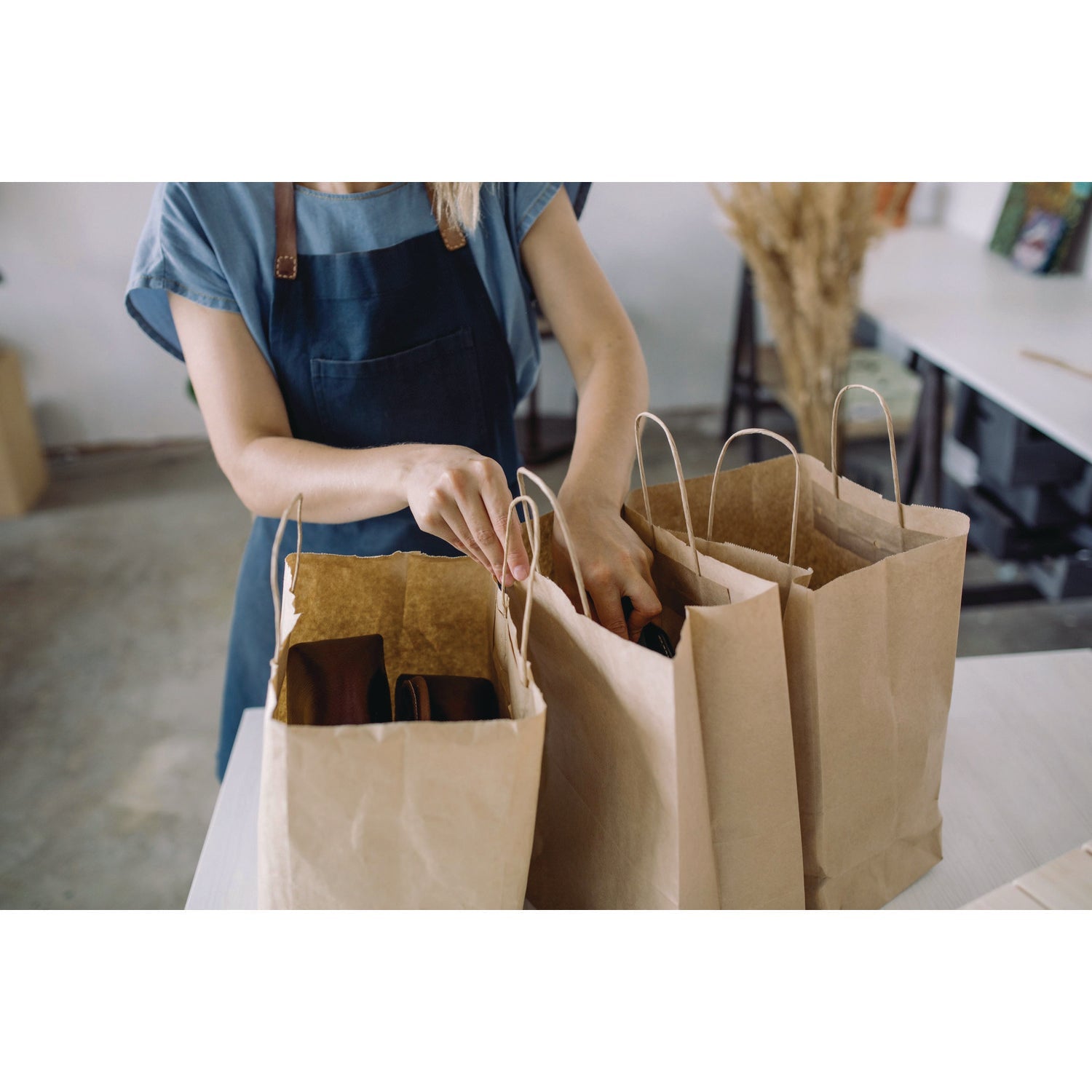 kari-out-r-kraft-paper-bags-natural-twisted-paper-handles-18-x-7-x-18-5-brown-kraft-200-bundle-kot1200180_4