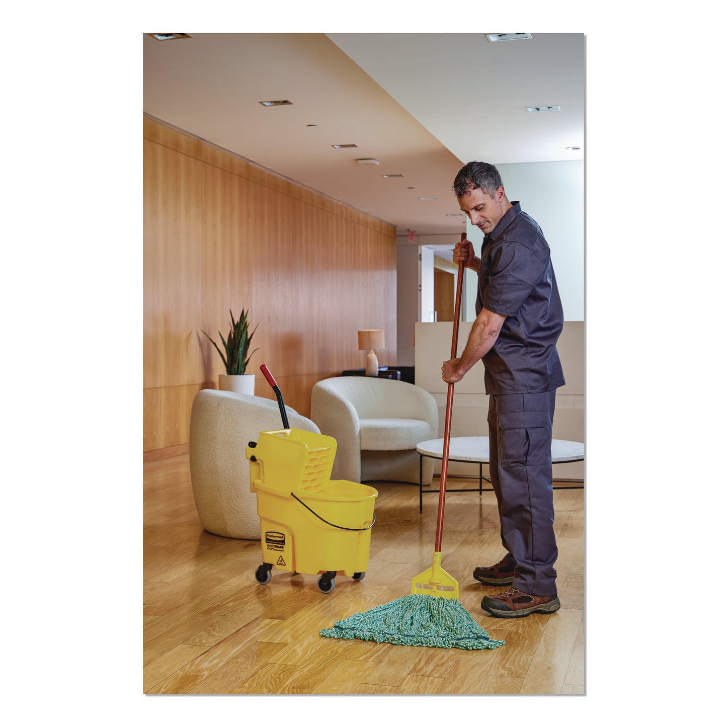 Rubbermaid® Commercial Super Stitch Blend Mop, Cotton/Synthetic, Medium, Green (RCPD21206GR00)