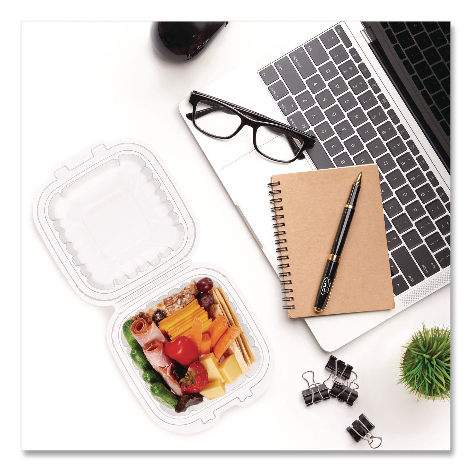 dart-r-microwaveable-hinged-containers-6-31-x-6-31-x-3-clear-plastic-300-carton-dcc60ppht1_5
