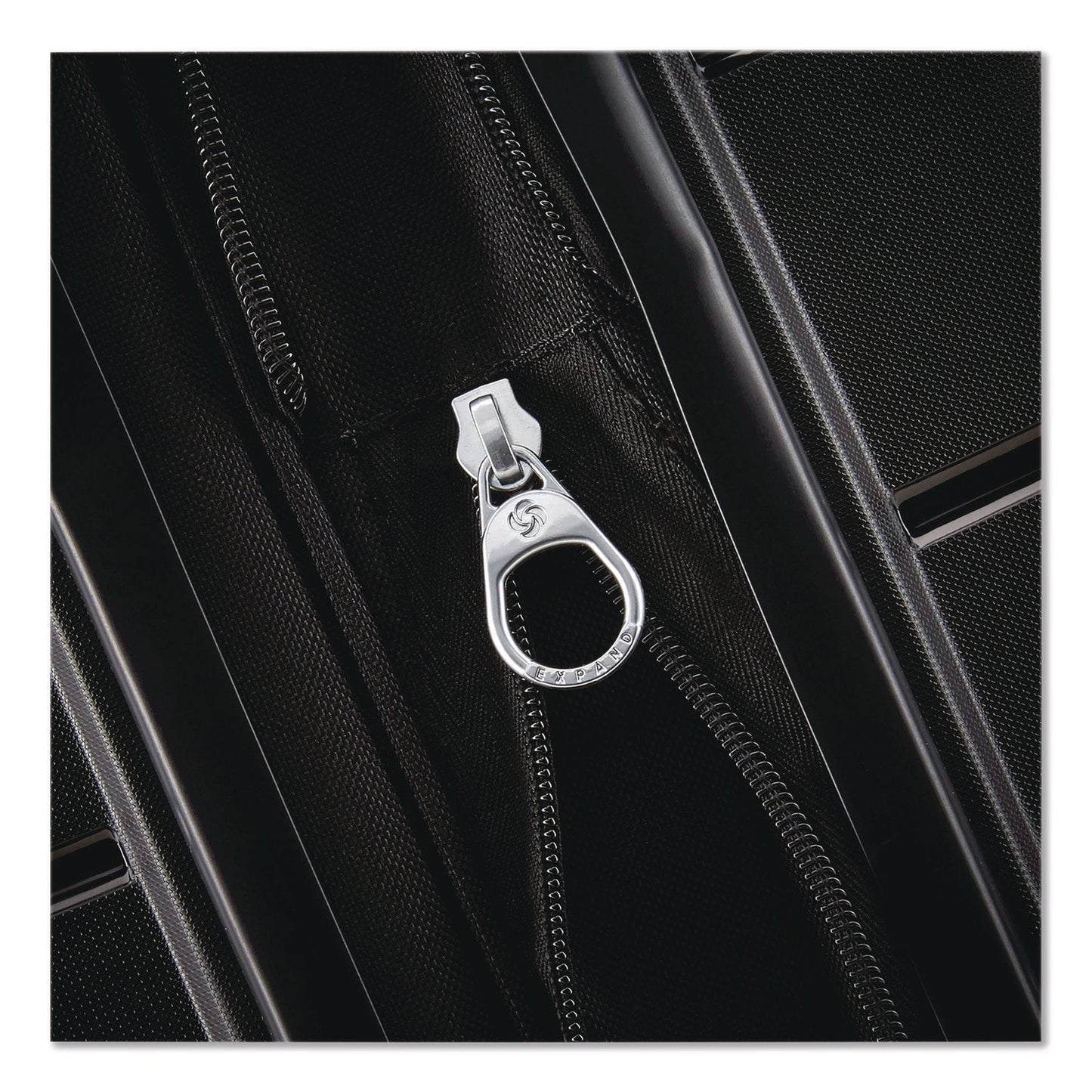 samsonite-r-freeform-hard-side-carry-on-suitcase-four-wheeled-spinner-15-25-x-10-x-21-25-black-sml782551041_5