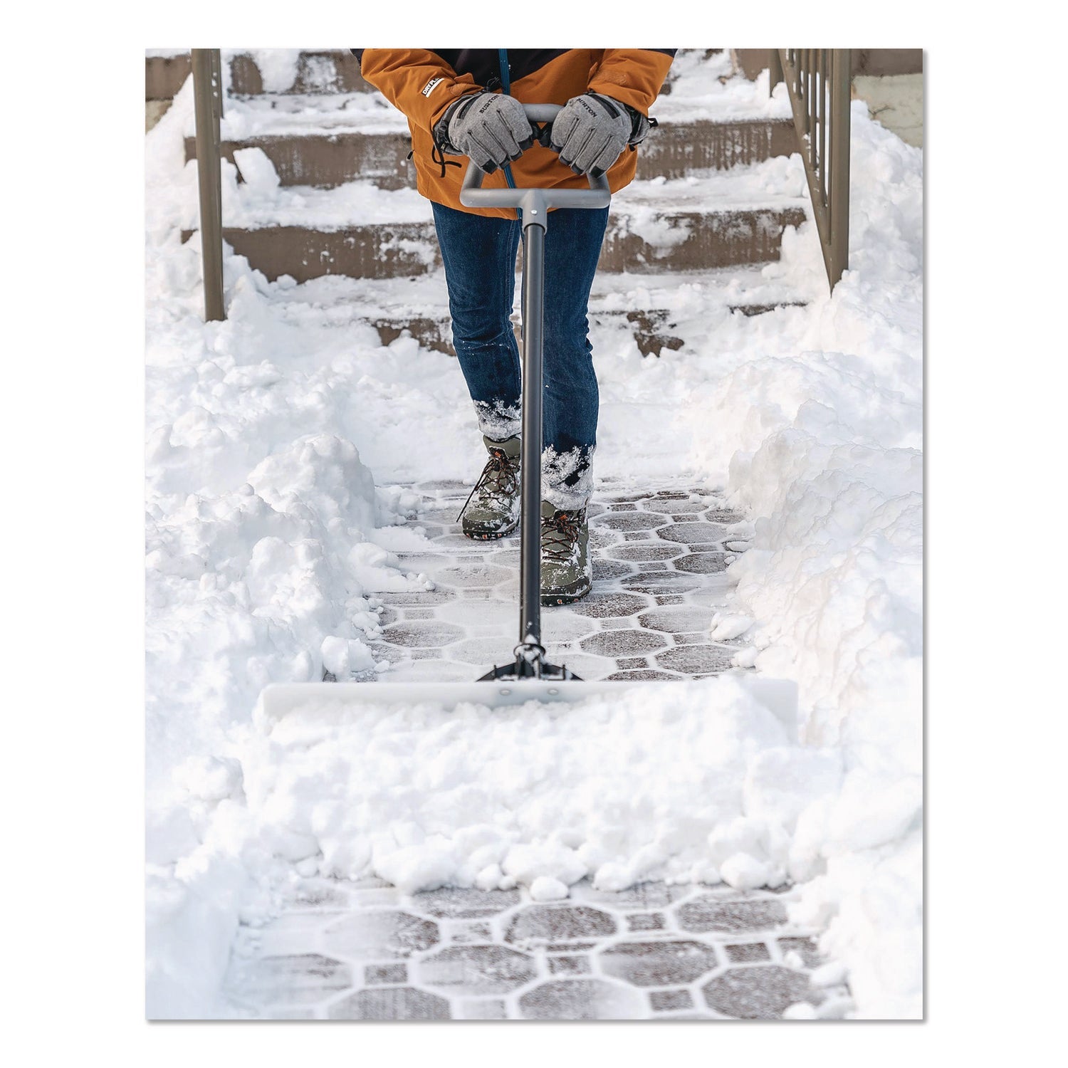 suncast-r-uhmw-snow-pusher-30-width-55-length-suaspuh3000d_2