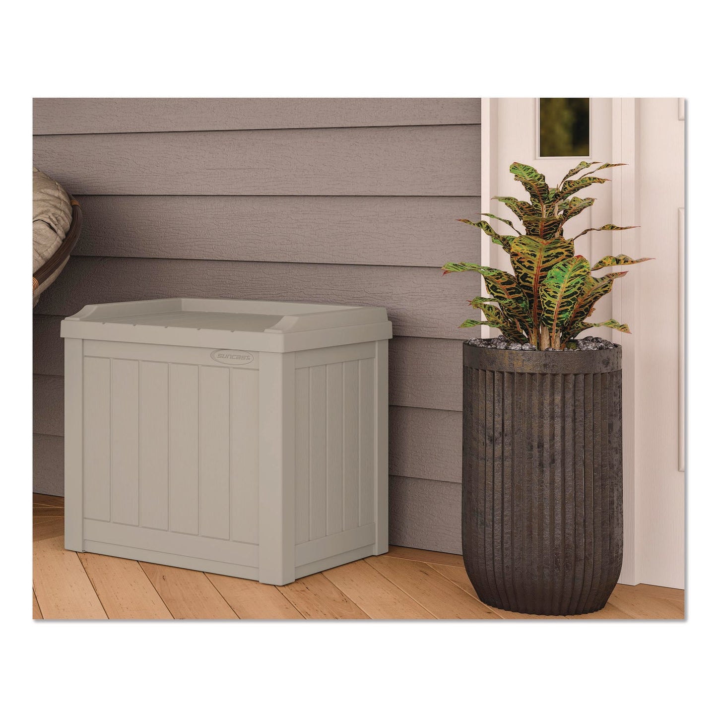 suncast-r-small-deck-box-with-storage-seat-2-94-cu-ft-22-x-17-x-20-5-light-taupe-suass601_3