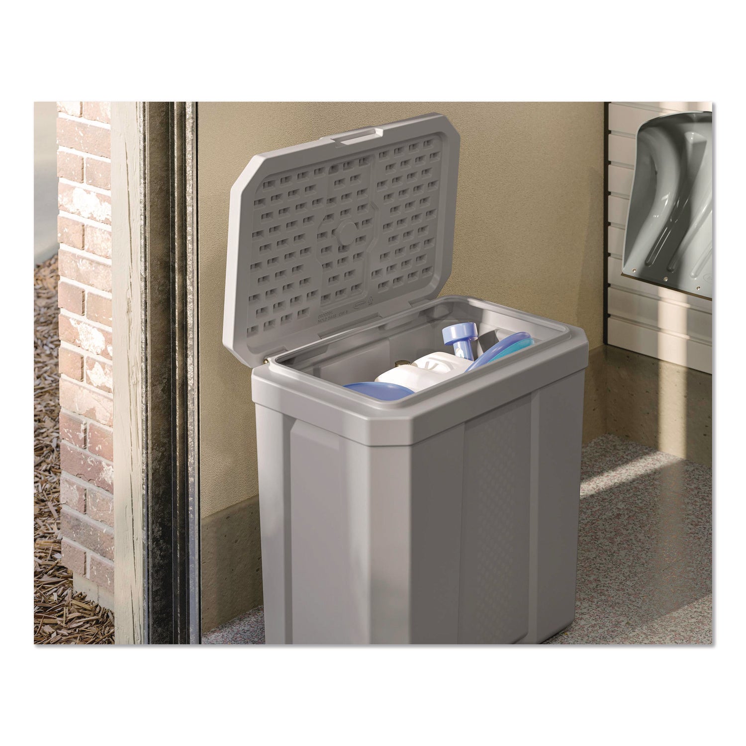 suncast®-salt-box-28-gal-23-75-x-15-75-x-23-75-dove-gray-suabmbx300_7