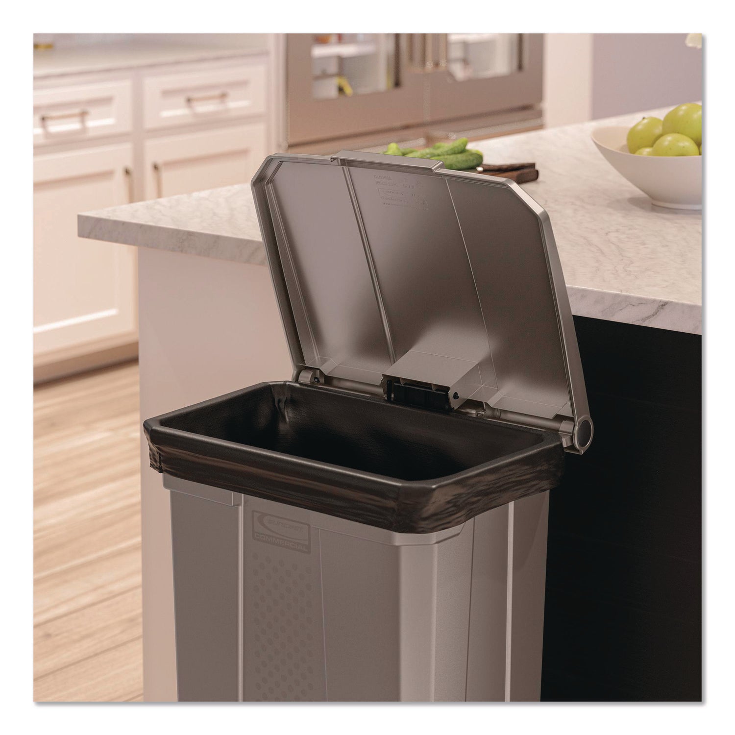 suncast-commercial-r-step-on-trash-can-23-gal-resin-platinum-metallic-suatcst23_5