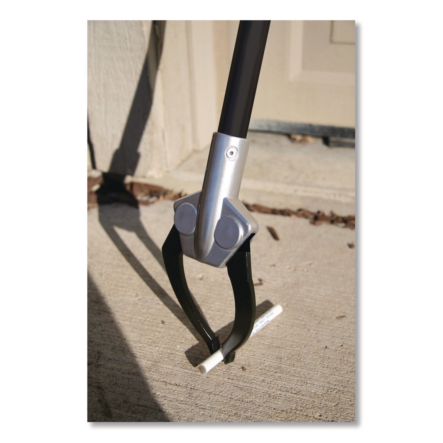 boardwalk®-claw-grabber-tool-36-black-red-silver-bwkgrabber_2