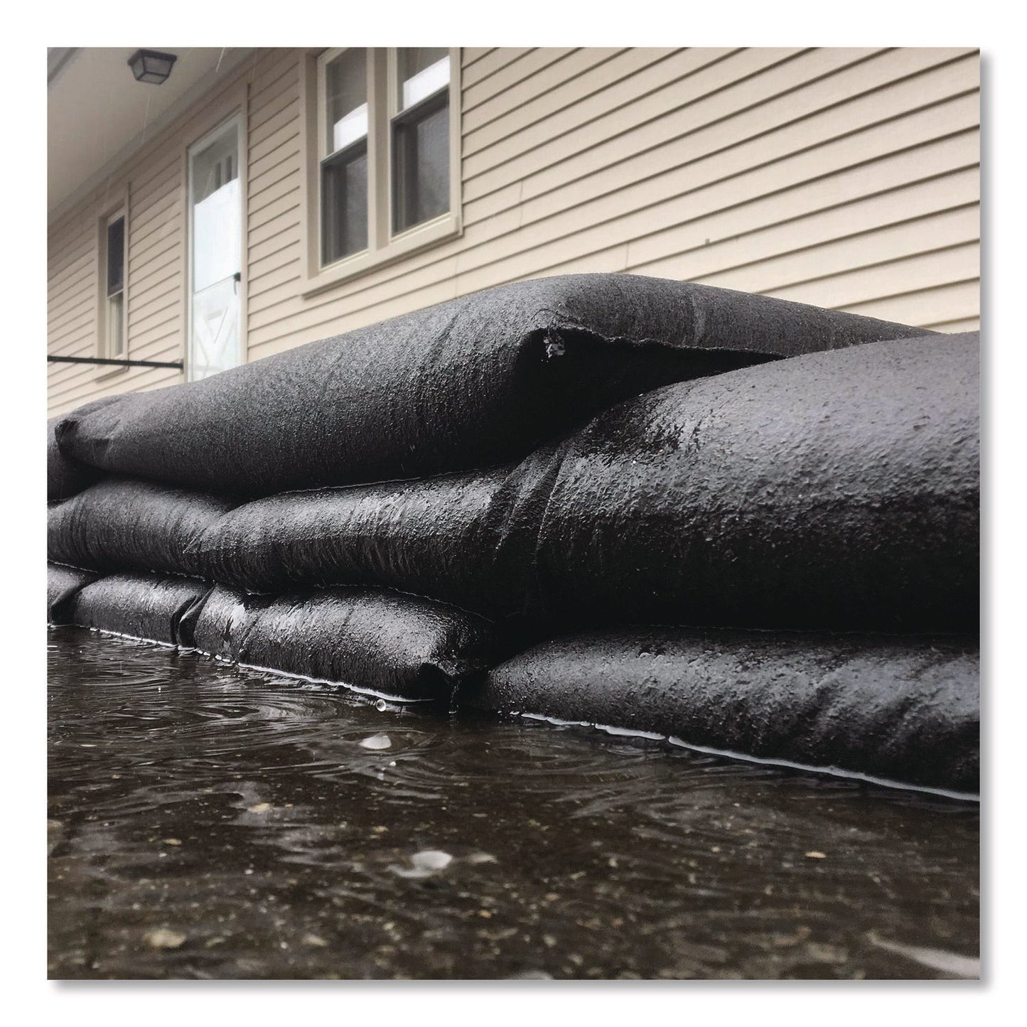 quick-dam-flood-bags-12-x-24-x-3-5-6-pack-qkdqd12246_4