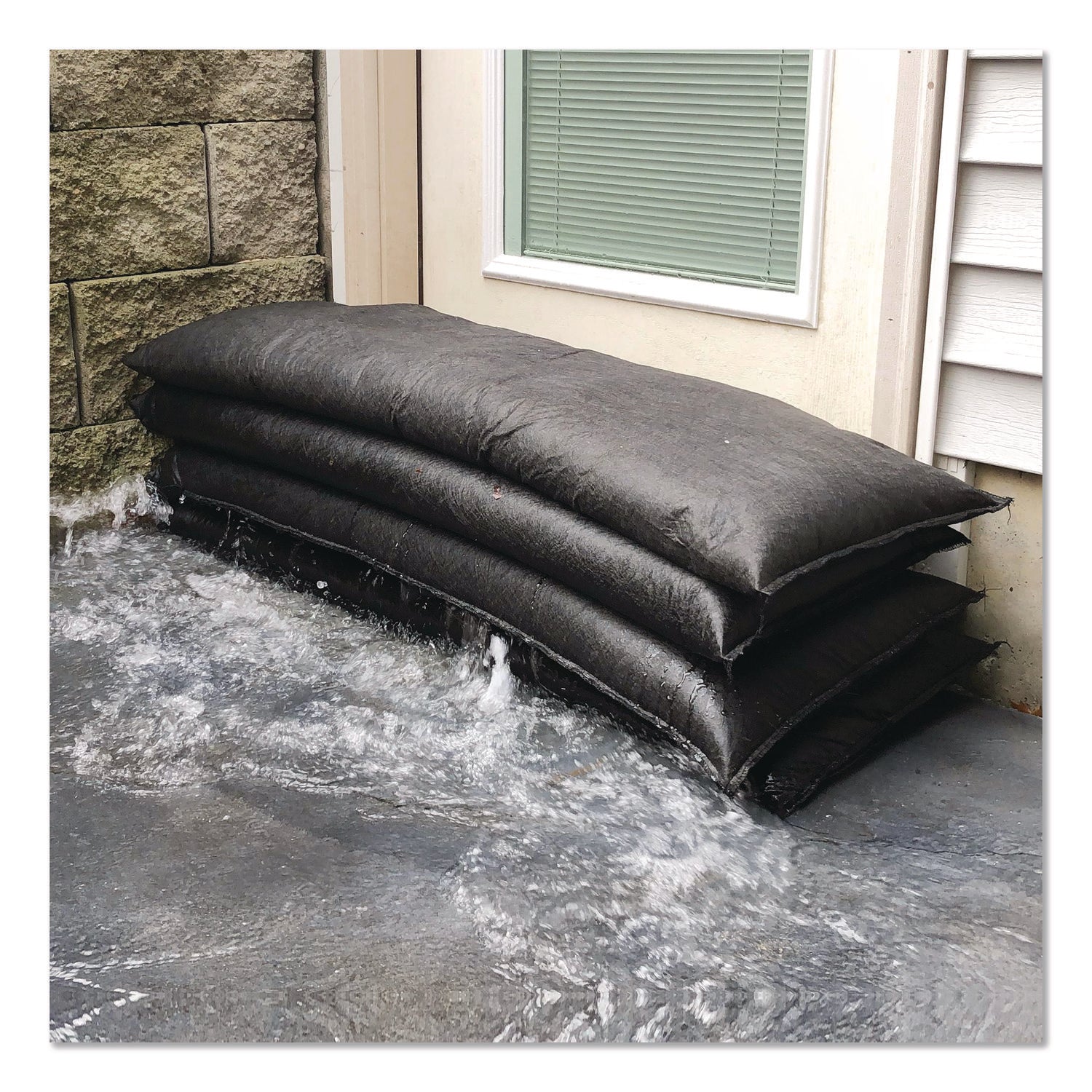 quick-dam-outdoor-grab-and-go-bucket-kit-1-bucket-5-jumbo-flood-bags-qkdqdgg12485_3