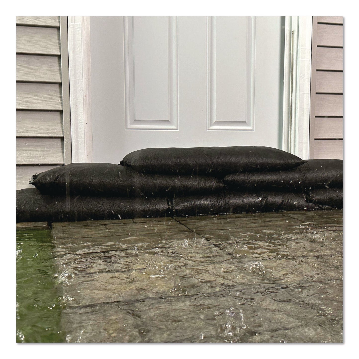 quick-dam-outdoor-grab-and-go-bucket-kit-1-bucket-10-flood-bags-5-flood-barriers-qkdqdggco_6