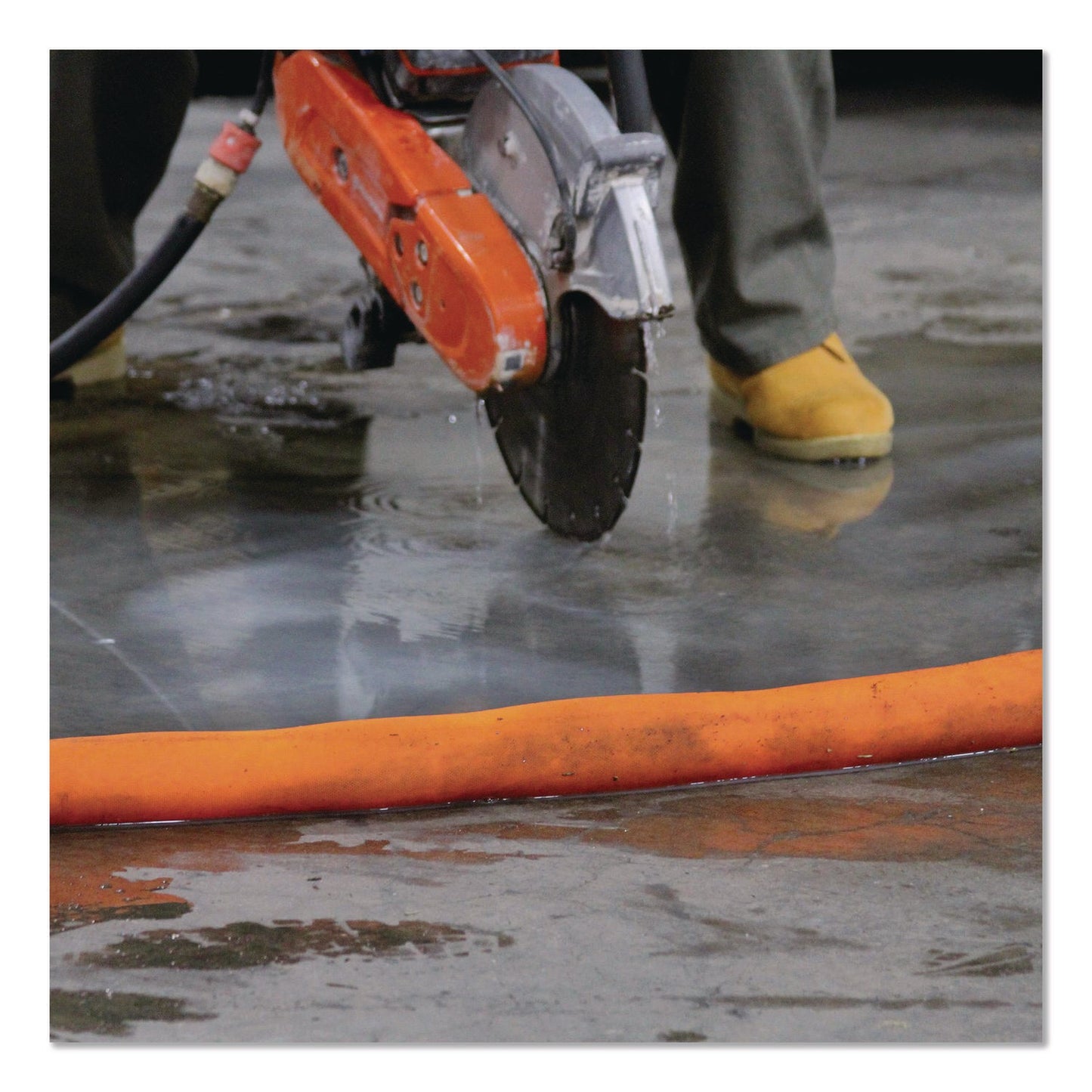 quick-dam-indoor-bucket-kit-1-bucket-10-10-ft-water-dams-qkdwugg1010_9