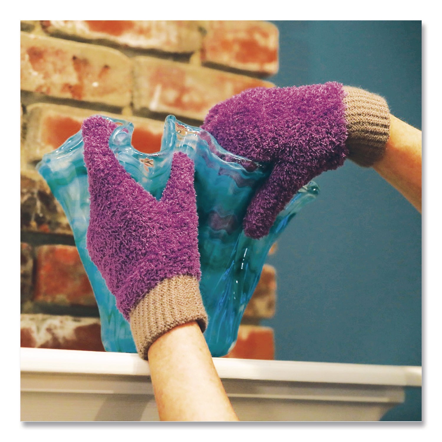 tidyups-microfiber-dusting-gloves-purple-with-black-cuffs-2-gloves-ch7tu68176_4