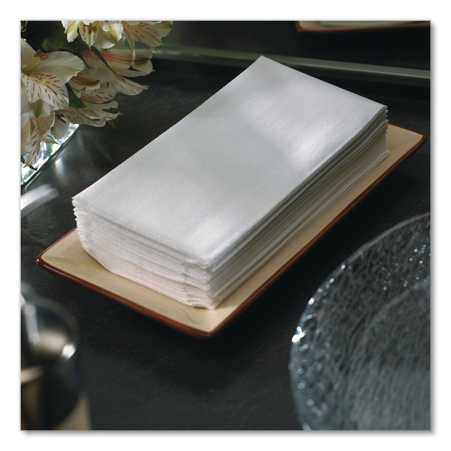 boardwalk®-guest-towels-1-ply-12-x-17-white-100-pack-5-packs-carton-bwk500lnapw_3