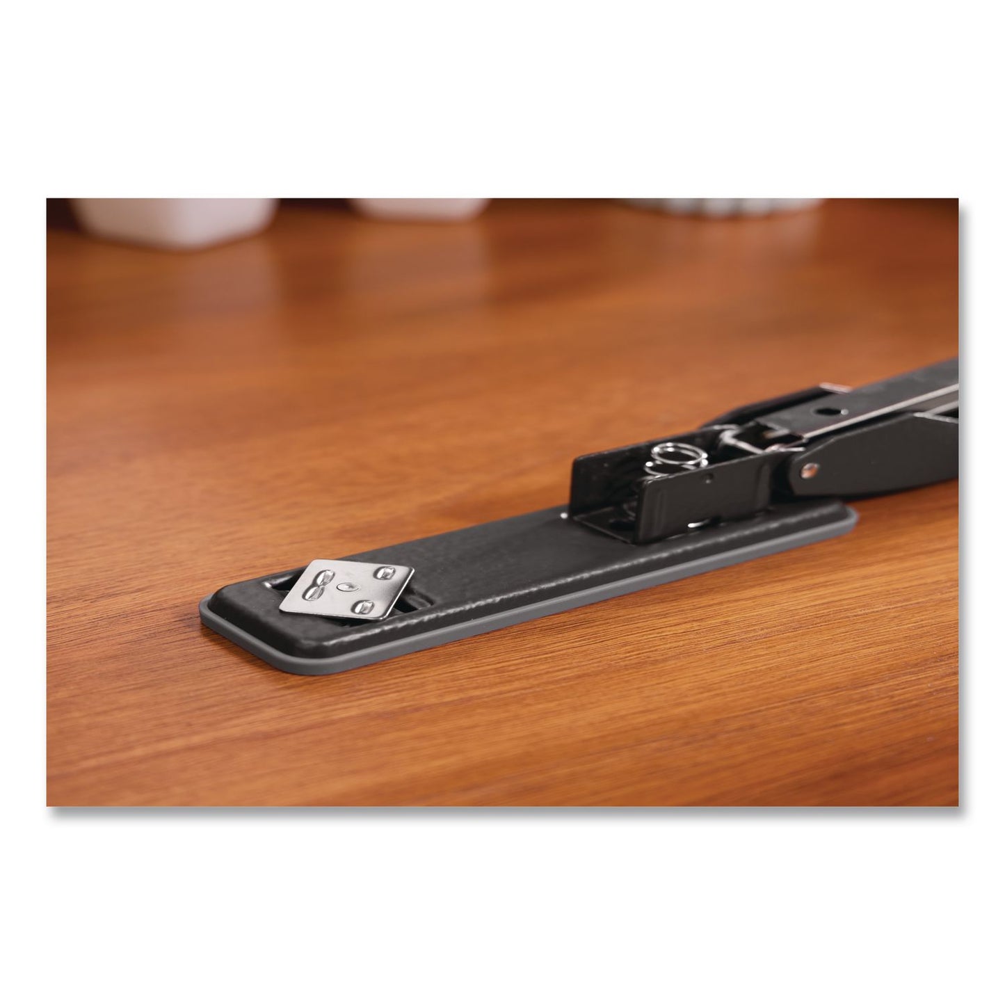 Swingline® Cub Compact Metal Stapler, 20 Sheet Capacity, Matte Black (SWI1068)