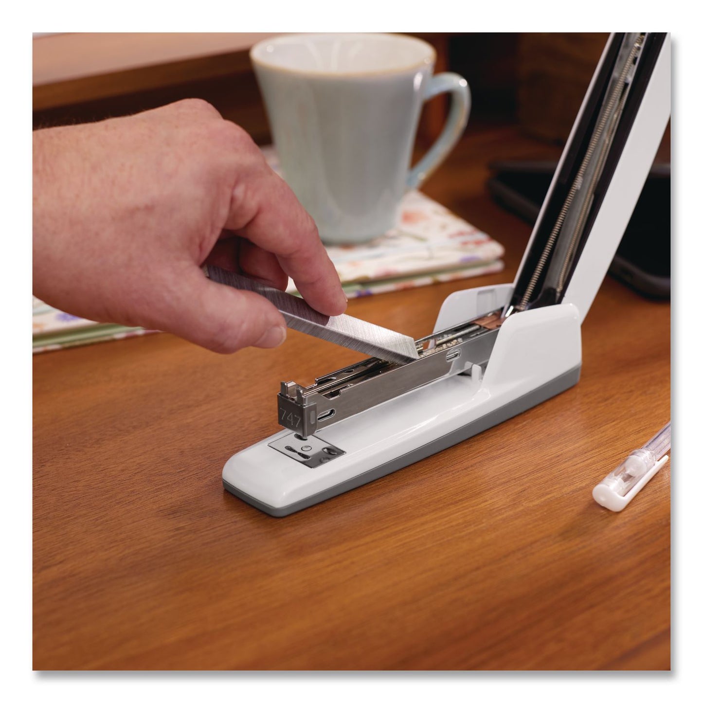 Swingline® 747 Business Full Strip Desk Stapler, 30 Sheet Capacity, Arctic White (SWI74738)