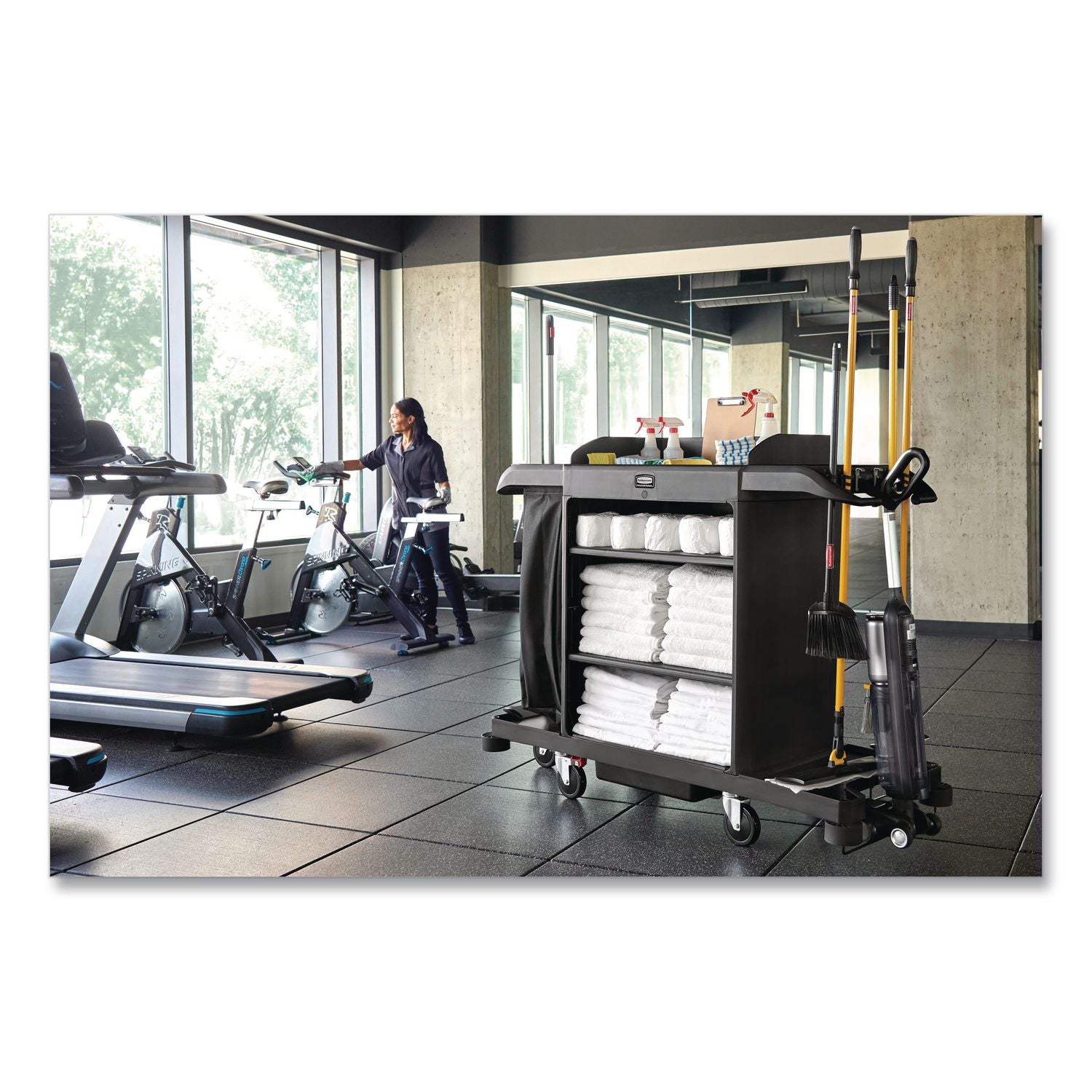 rubbermaid®-commercial-full-size-housekeeping-cart-plastic-3-shelves-1-bin-24-4-x-62-4-x-49-black-rcp2202581_3