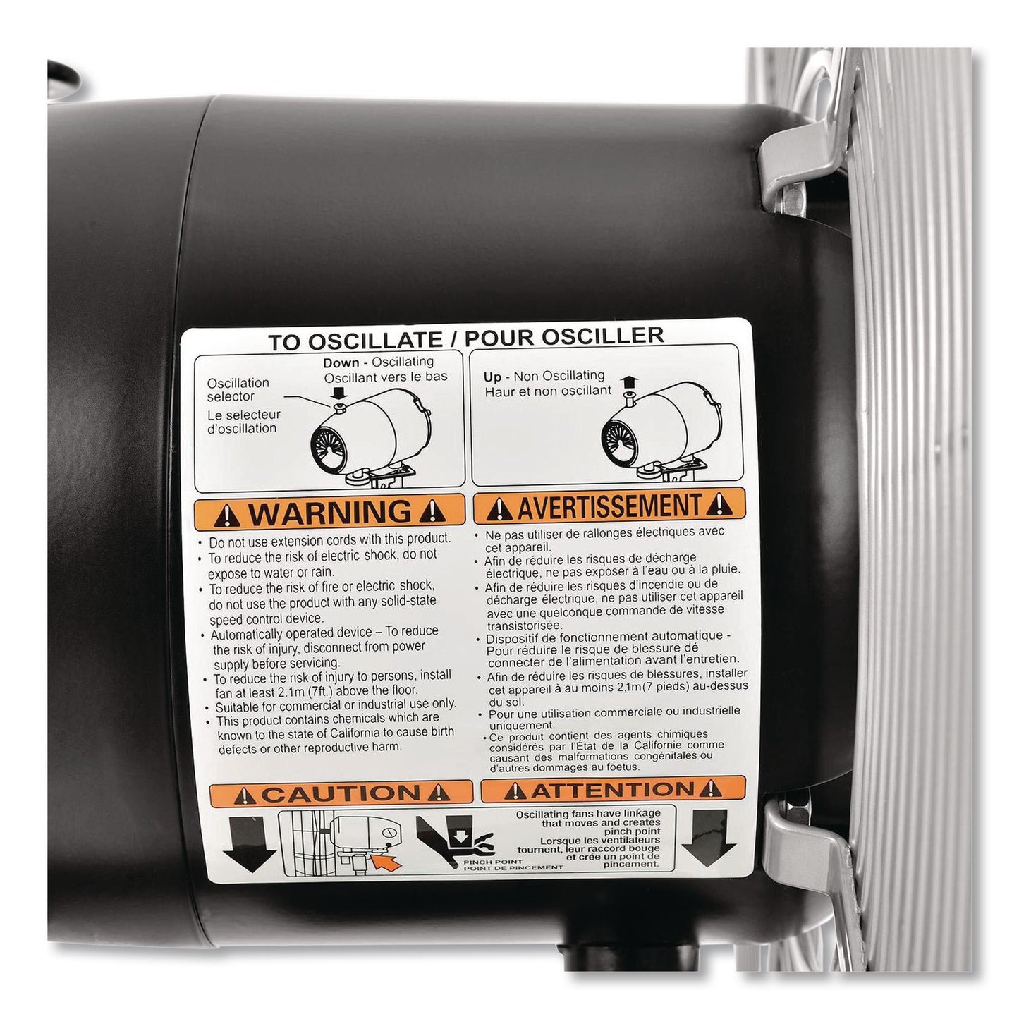 Global Industrial® Deluxe Oscillating Wall Mount Fan, 24", 3 Speeds, Silver (GBE258321)