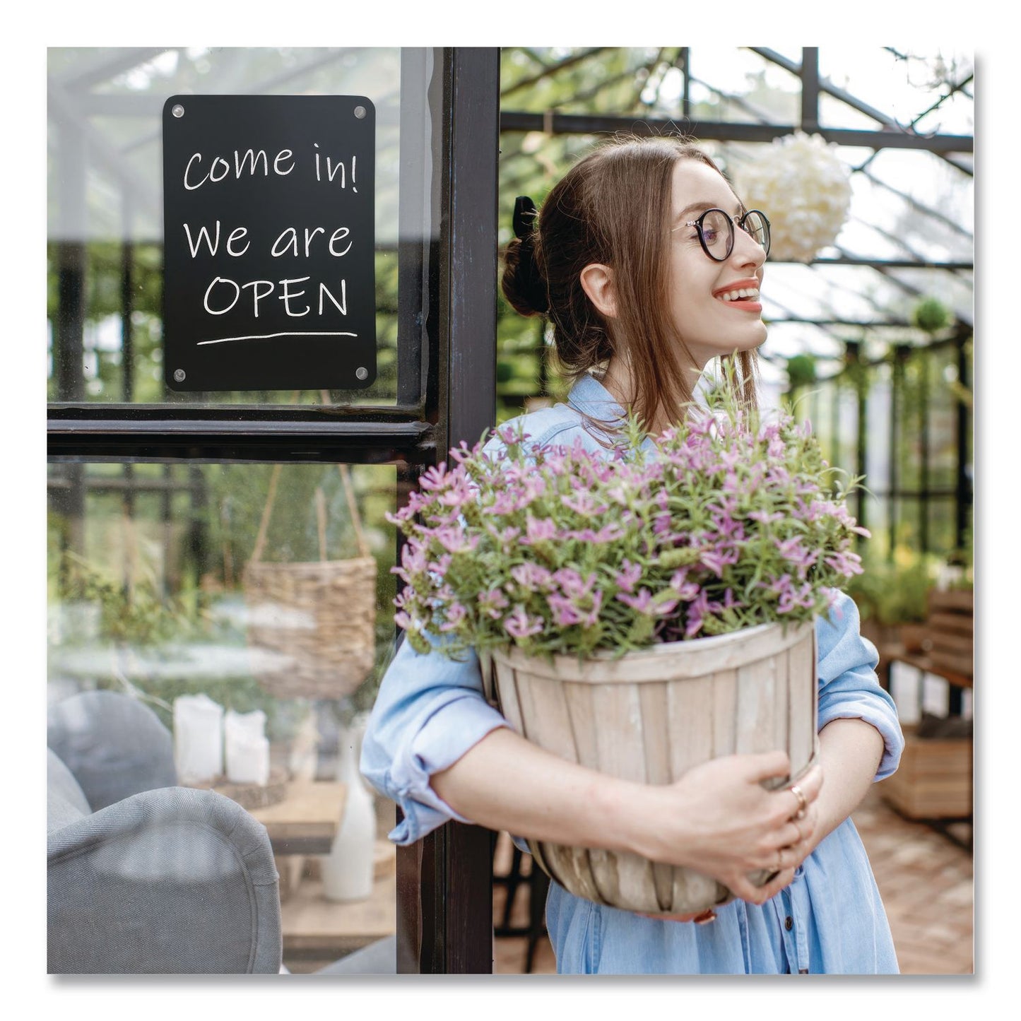 Excello Global Products® Window Chalkboard, Black Surface, 10.5 x 14 (EXOEGPHD0513S)