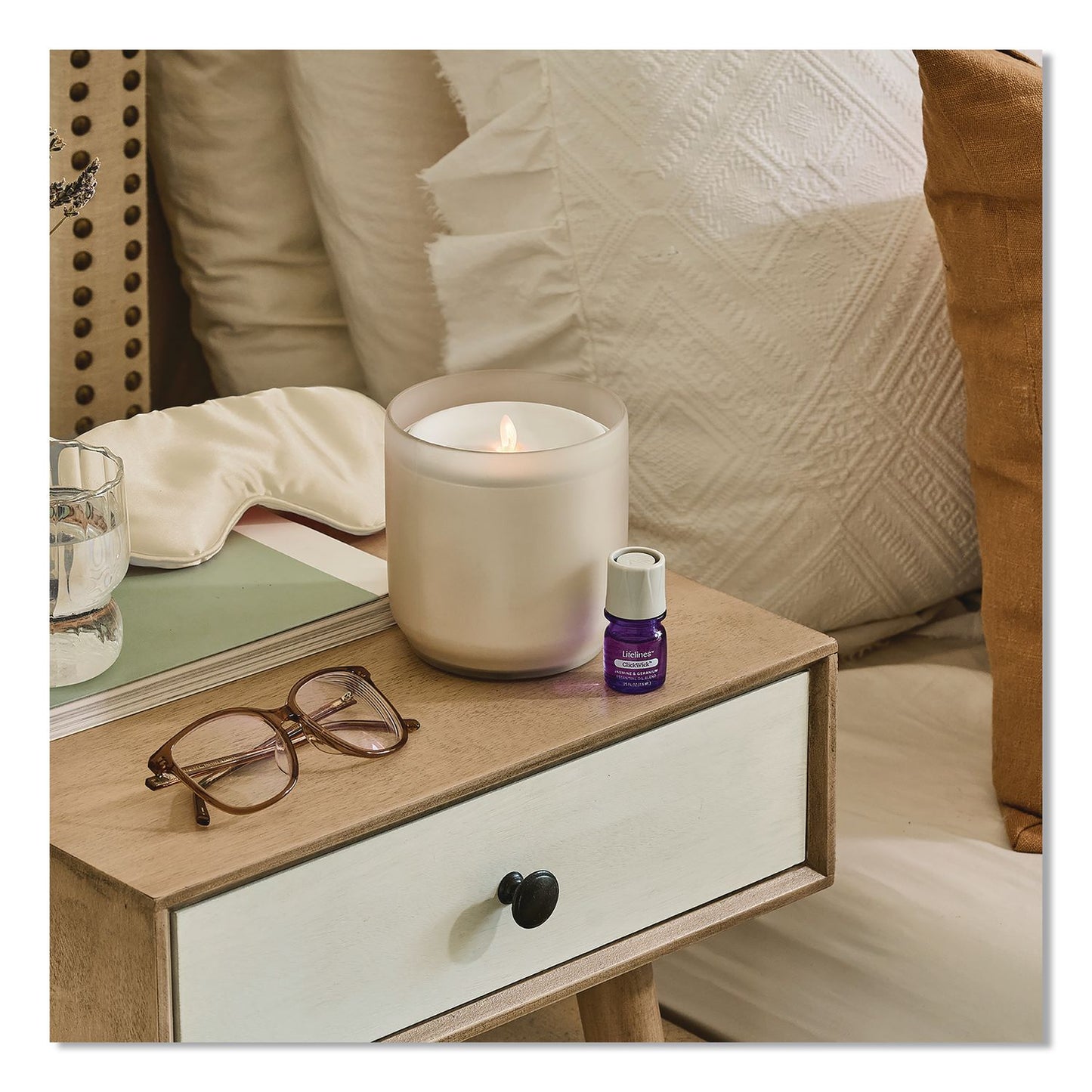 Lifelines® Aromatherapy Essential Oil Flameless Candle Diffuser, Jasmine and Geranium Essential Oil, 5.4 x 5.4 x 6.5, White (LLN111603)