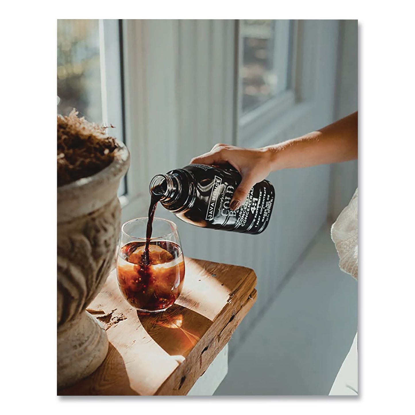 Java House® Cold Brew Coffee Concentrate, Pure Black, 32 oz Bottle (JVHHFP01607)