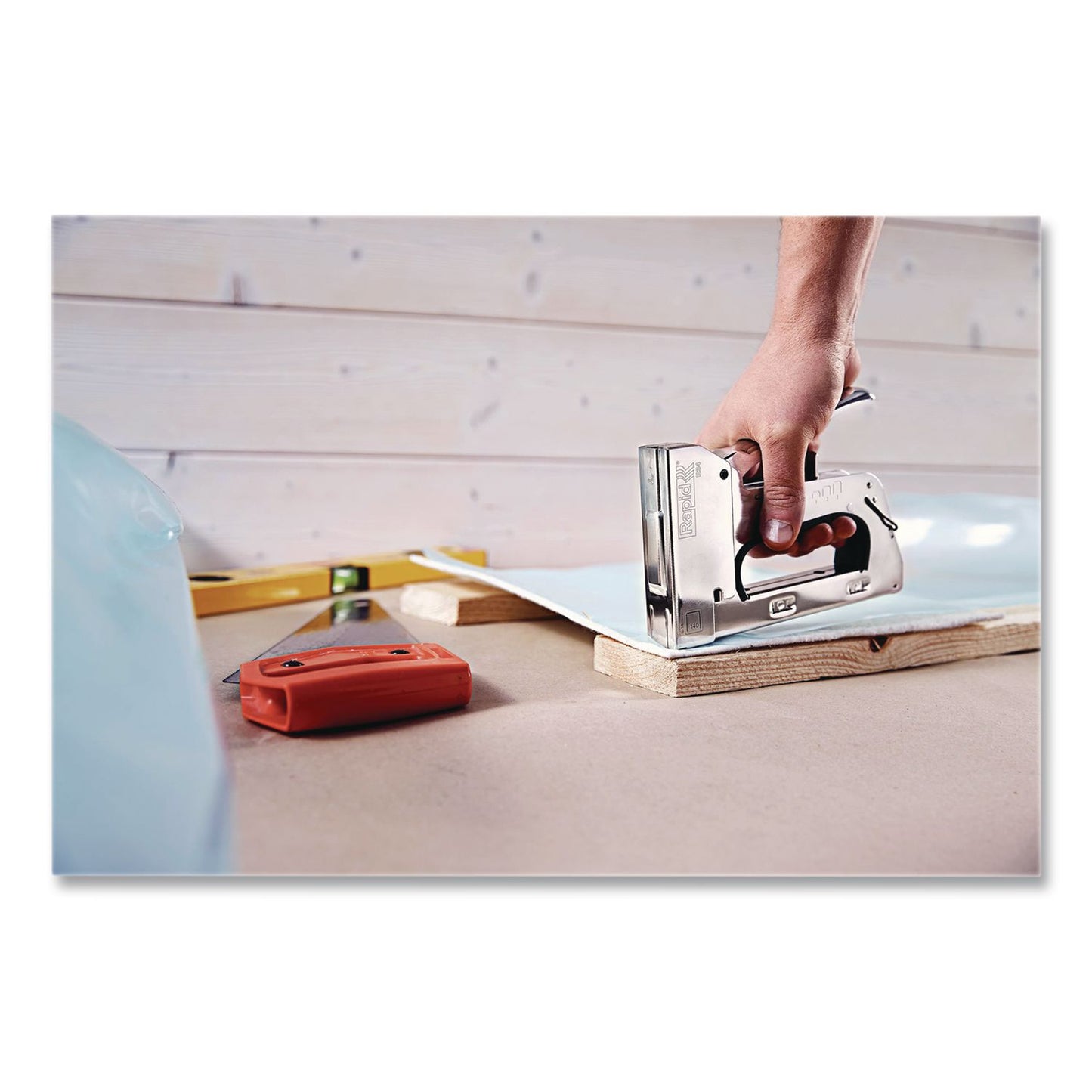 Rapid® PRO R34E Heavy-Duty Staple Gun, 1/4" to 9/16" Flatwire Staples (RPD20511550)