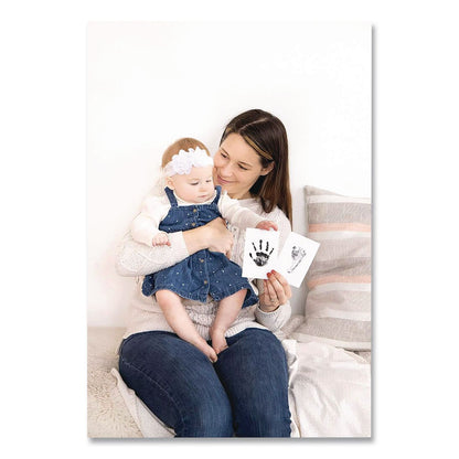 pearhead® Babyprints Clean-Touch Ink Pad, Newborn Size Accommodates Hand/Feet Up to 2.25" x 3.5", Clean-Touch Ink Pad/(2) Imprint Cards (PEH00007)
