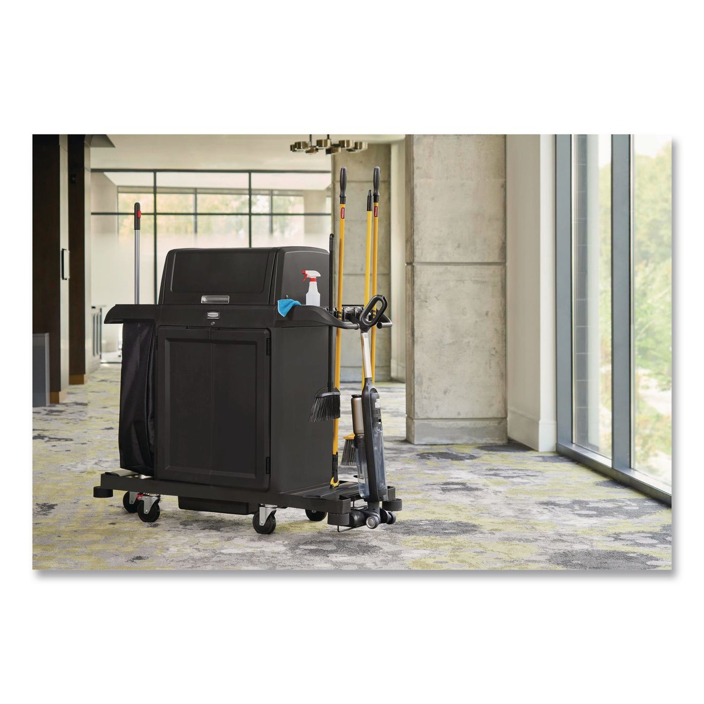 Rubbermaid® Commercial Locking Door Kit, for Rubbermaid Commercial 2202581/2202527/2202585, Resin, Black (RCP2202525)