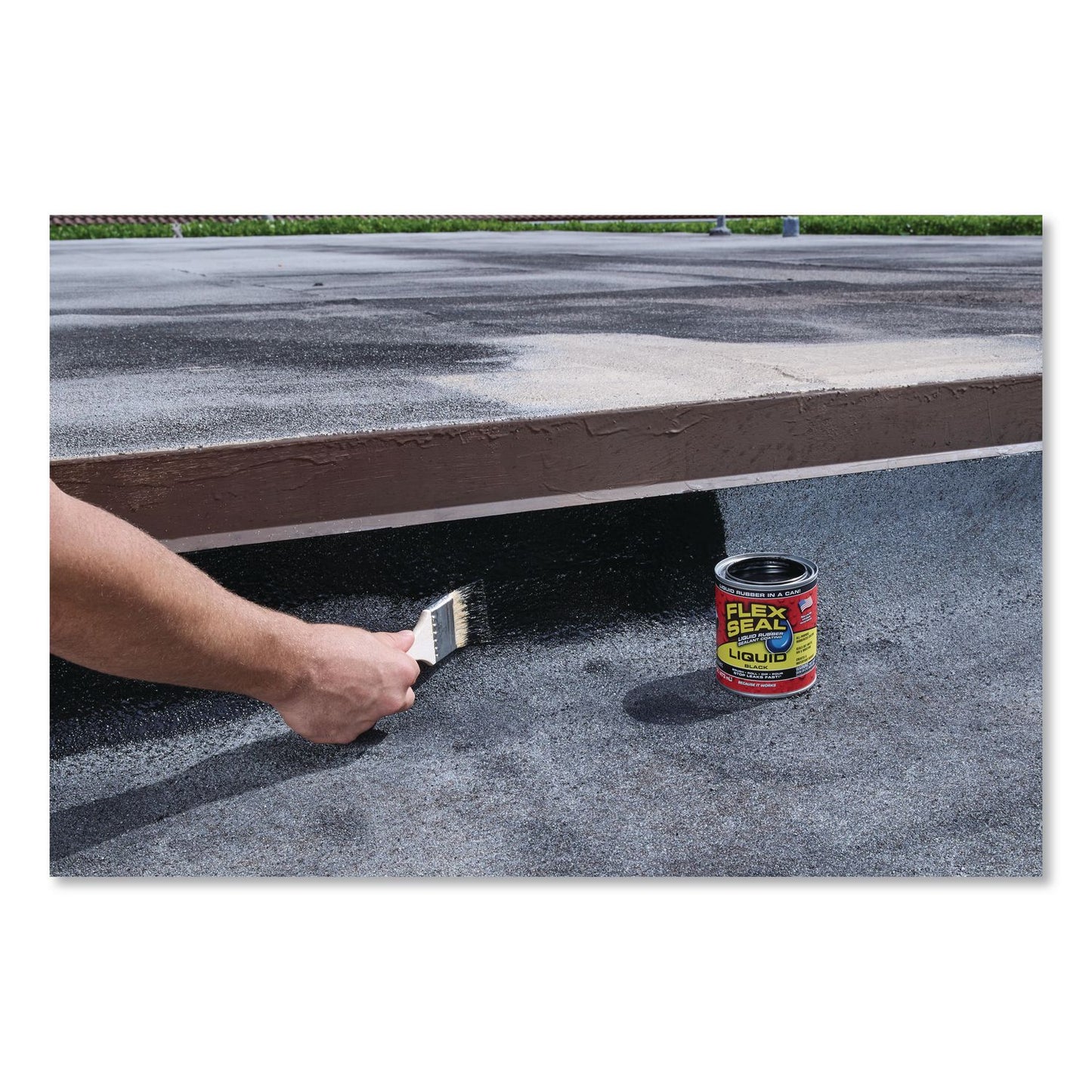 Flex Seal Products® Flex Seal Liquid Rubber Sealant Coating Liquid, 16 oz Can, Dries Black, 6/Carton (FSGLFSBLKR16)