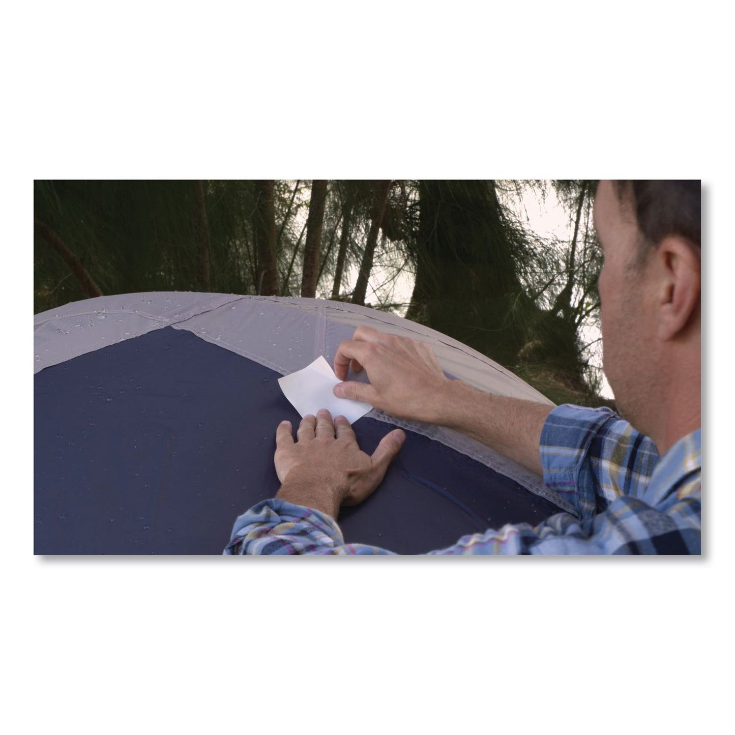 Flex Seal Products® Flex Tape Strong Rubberized Waterproof Tape, 39 mils Thick, 4" x 3", White, 2 Patches/Pack, 24/Carton (FSGTFSWHTMINI)