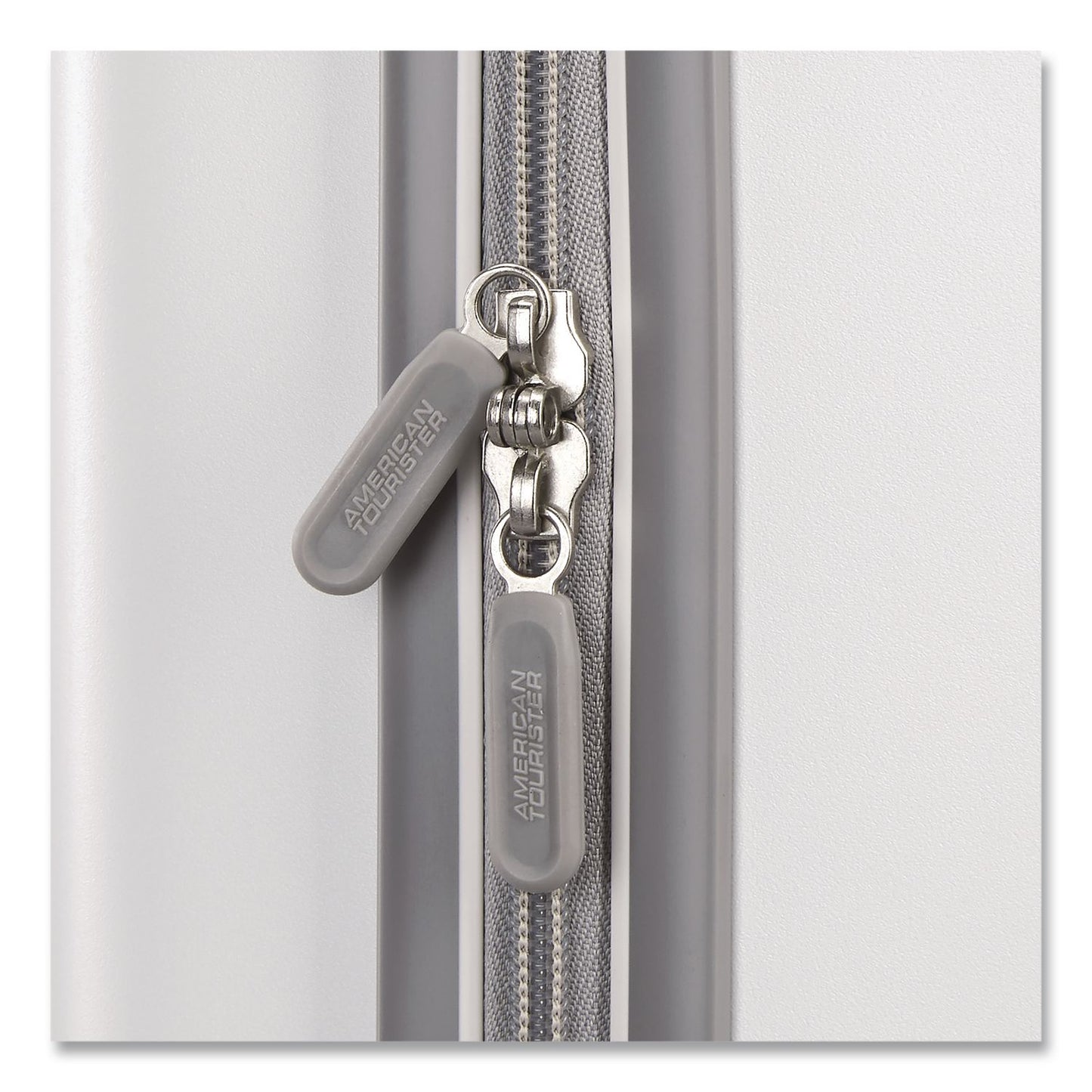 AMERICAN TOURISTER My AT Underseater Hardside Carry-On Spinner Suitcase, 8 x 13 x 18, White (SML1548501908)