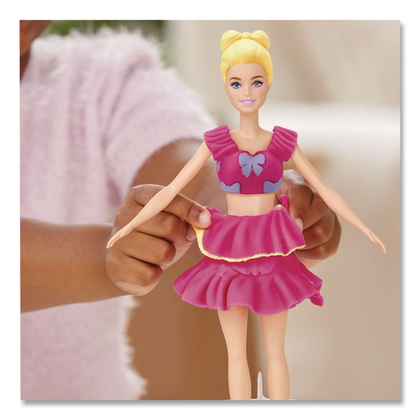 Hasbro Play-Doh Barbie Ruffles and Bows Doll Set (HSBG1361)