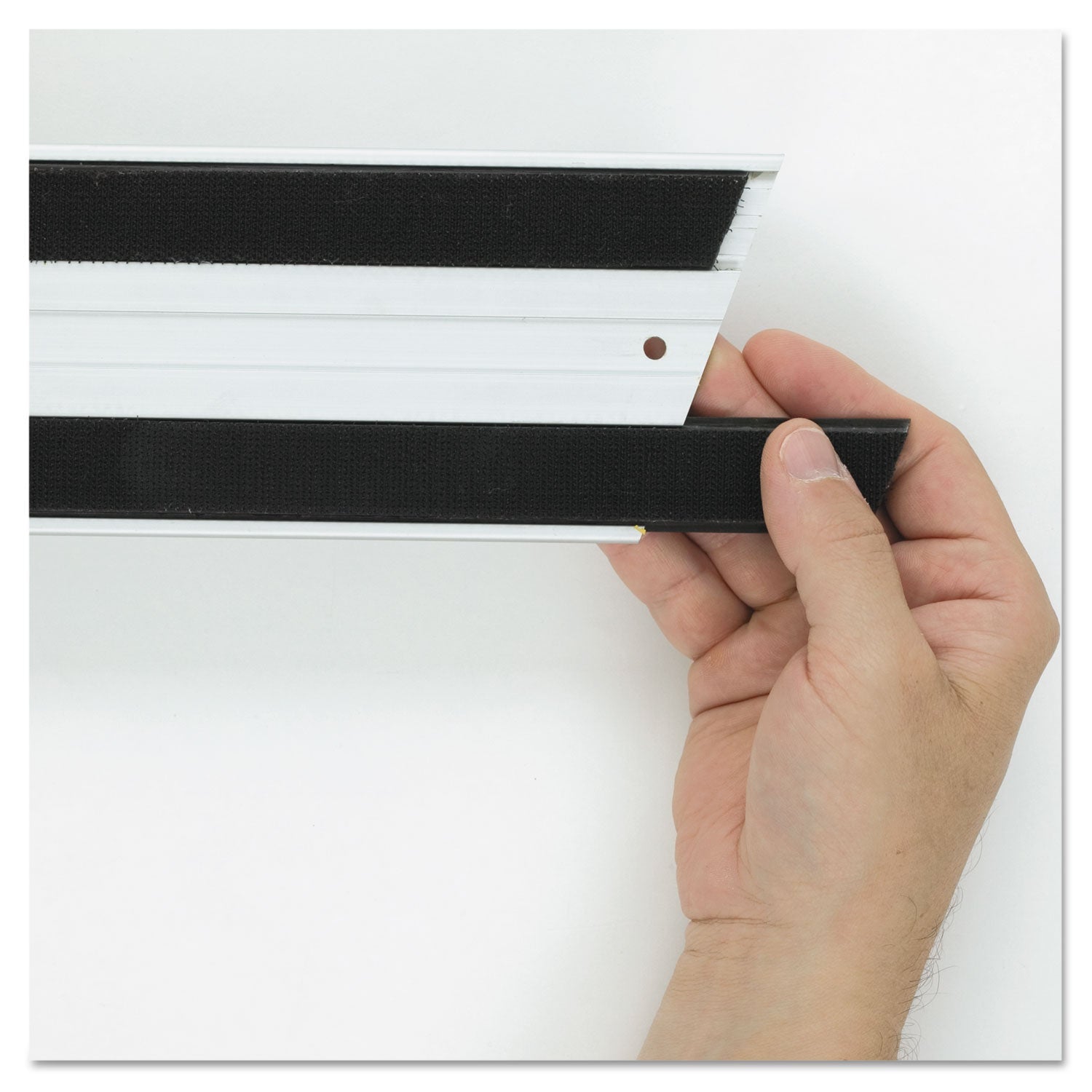 rubbermaid-hook-and-loop-replacement-strips-num-rcpq180bla_1