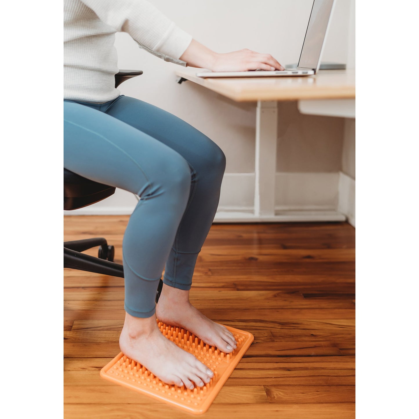 Kanjo Acupressure Foot Mat Orange PVC Plastic 10-1/2 X 13-1/2 Inch (1236441_EA)
