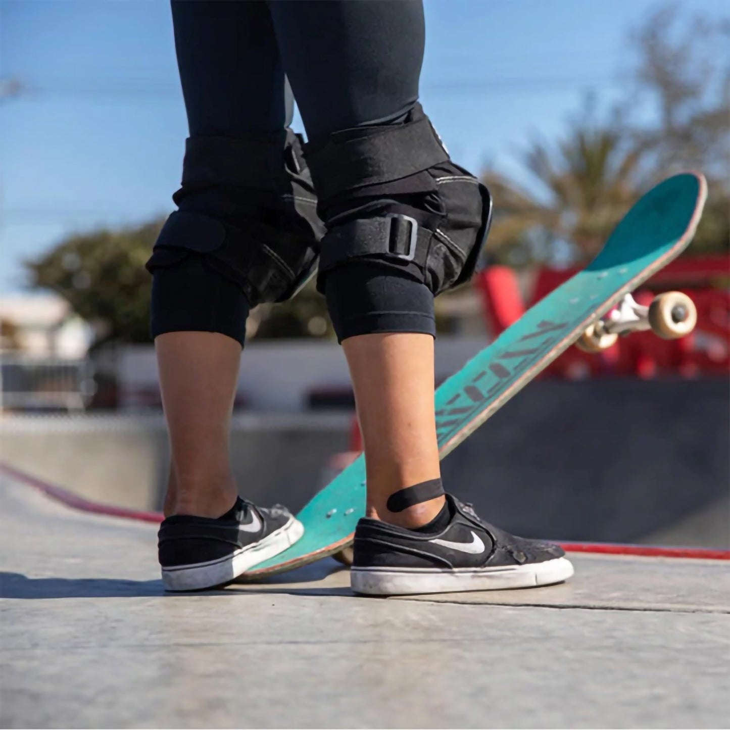 Patch™ Adhesive Strip 3/4 X 3 Inch Bamboo s/b Bamboo / Charcoal Rectangle Tan Sterile (1197652_CT)