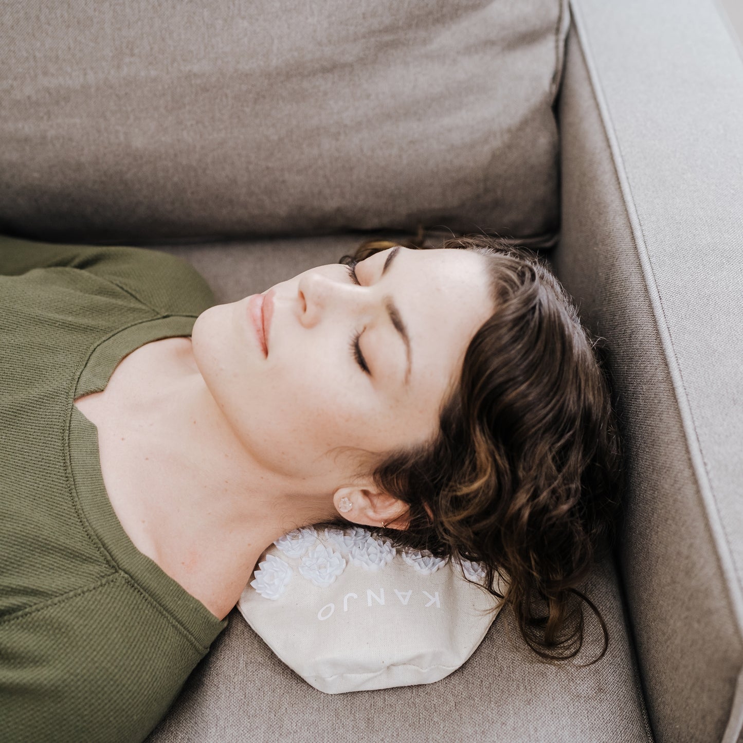 Kanjo Acupressure Pillow with Internal Water Bottle 2-1/2 X 8-1/2 X 13 Inch (1243941_EA)