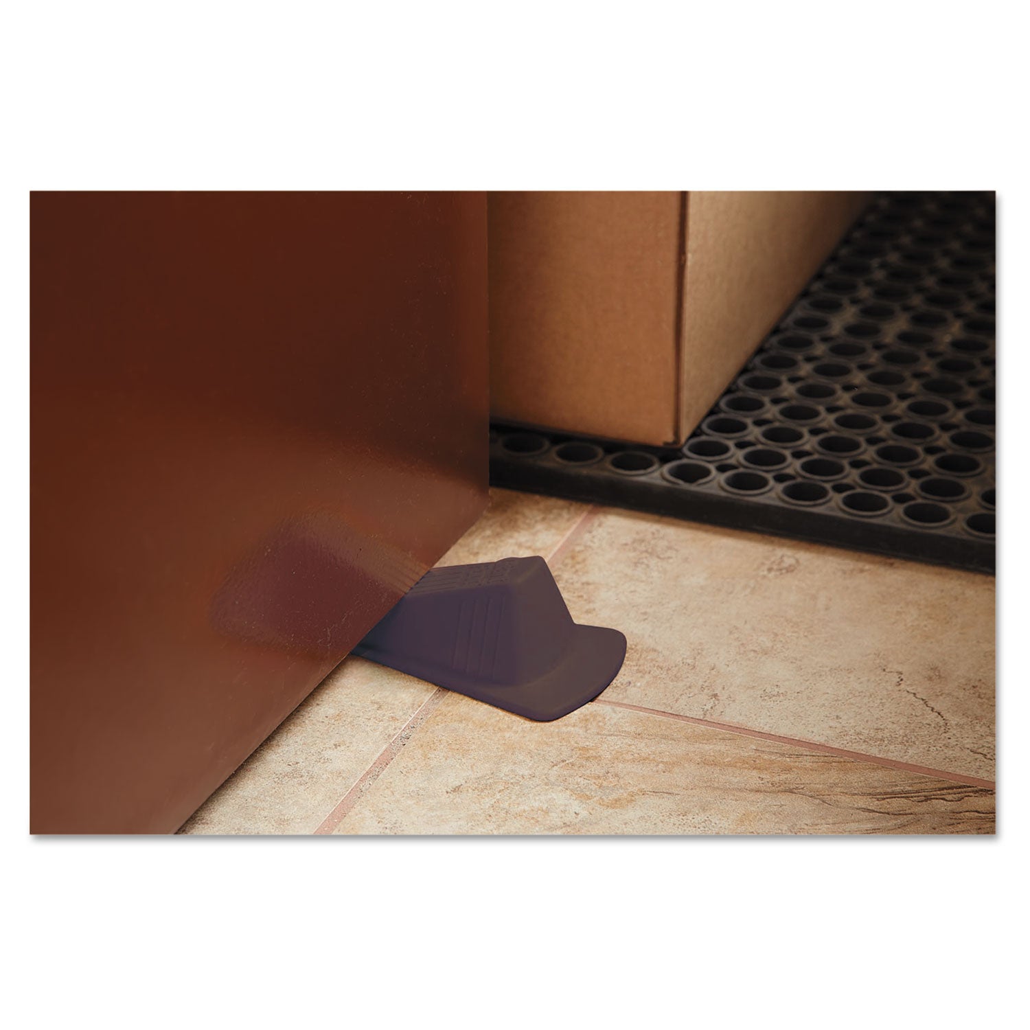 master-caster-giant-foot-doorstop-num-mas00969_2