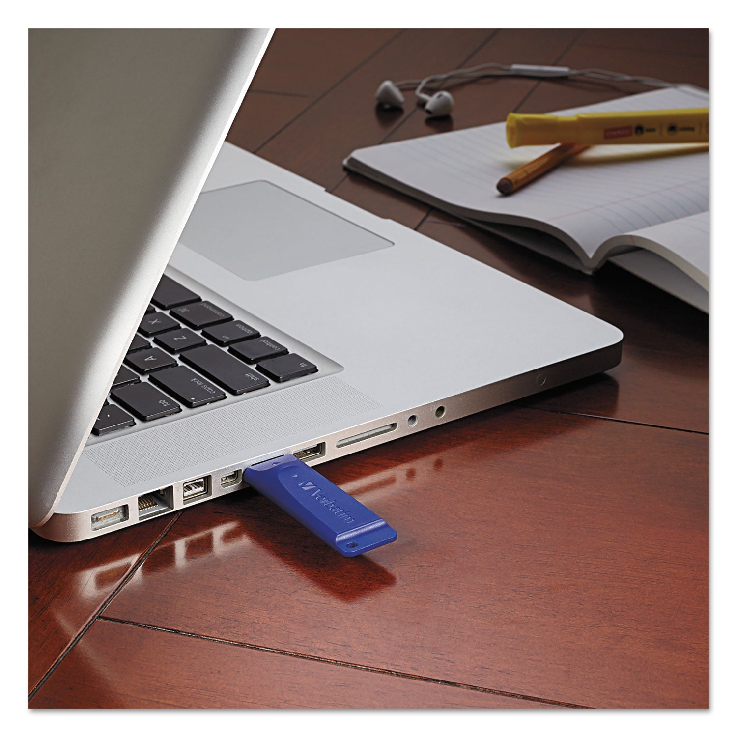 verbatim-classic-usb-2-0-flash-drive-num-ver97408_3