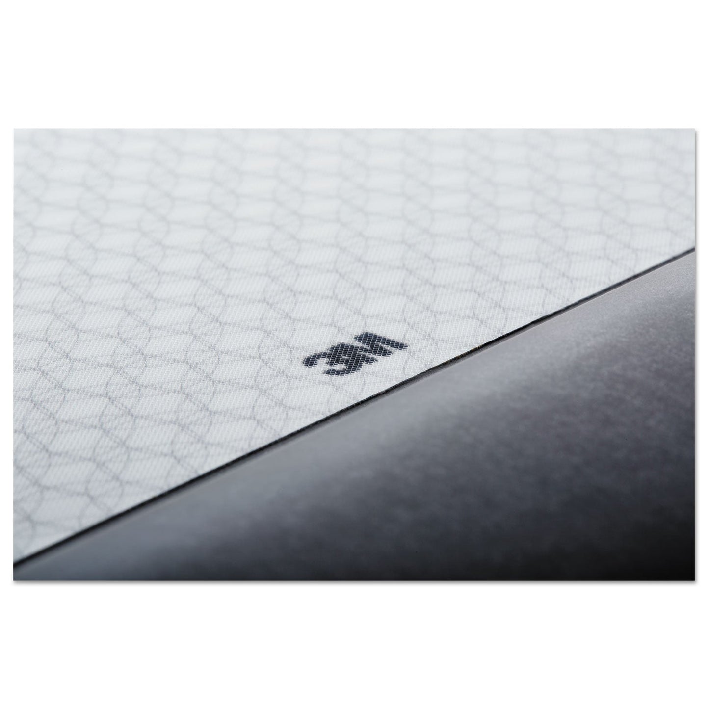 3m-mouse-pad-with-precise-mousing-surface-and-gel-wrist-rest-num-mmmmw85b_4