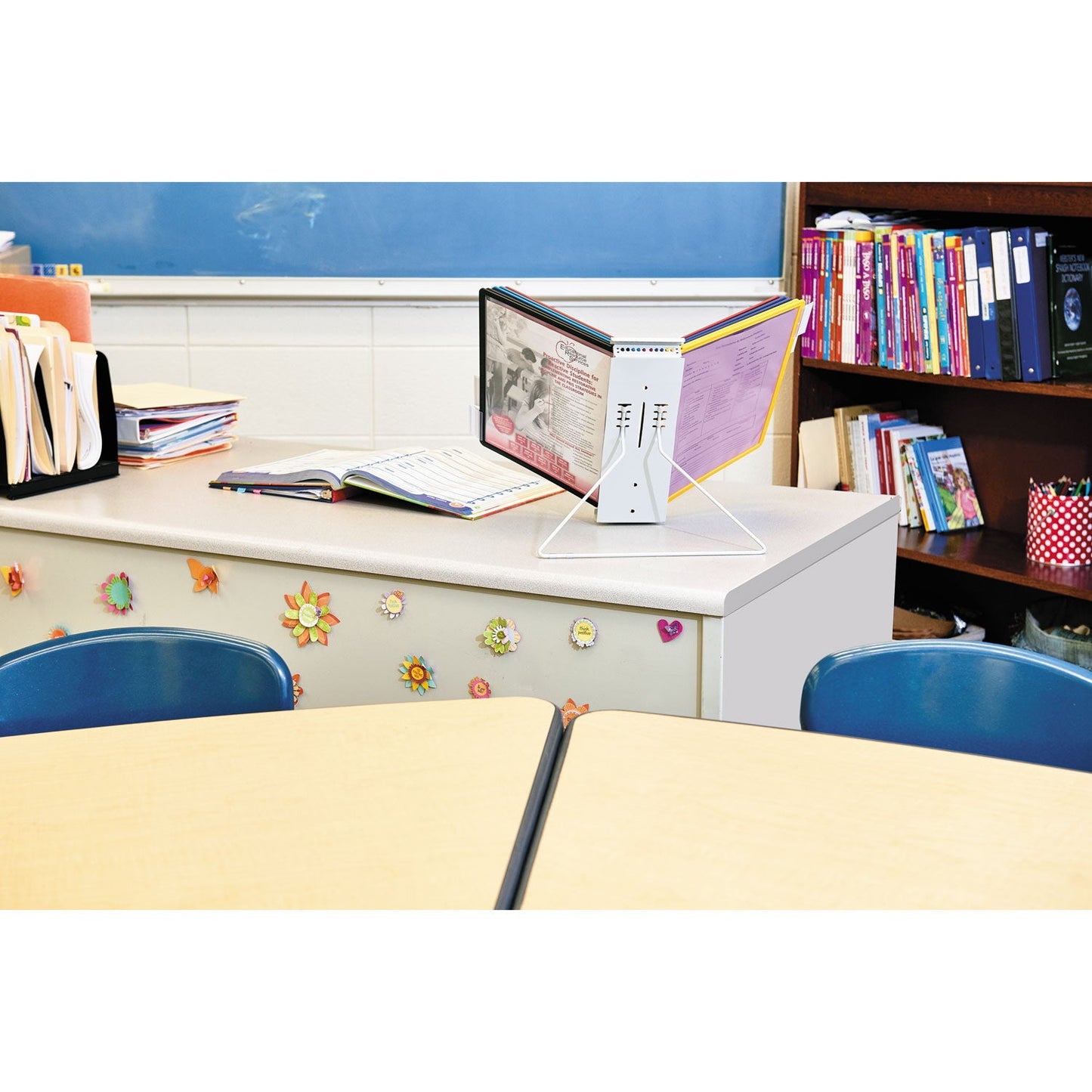 durable-instaview-expandable-desktop-reference-system-num-dbl561200_3