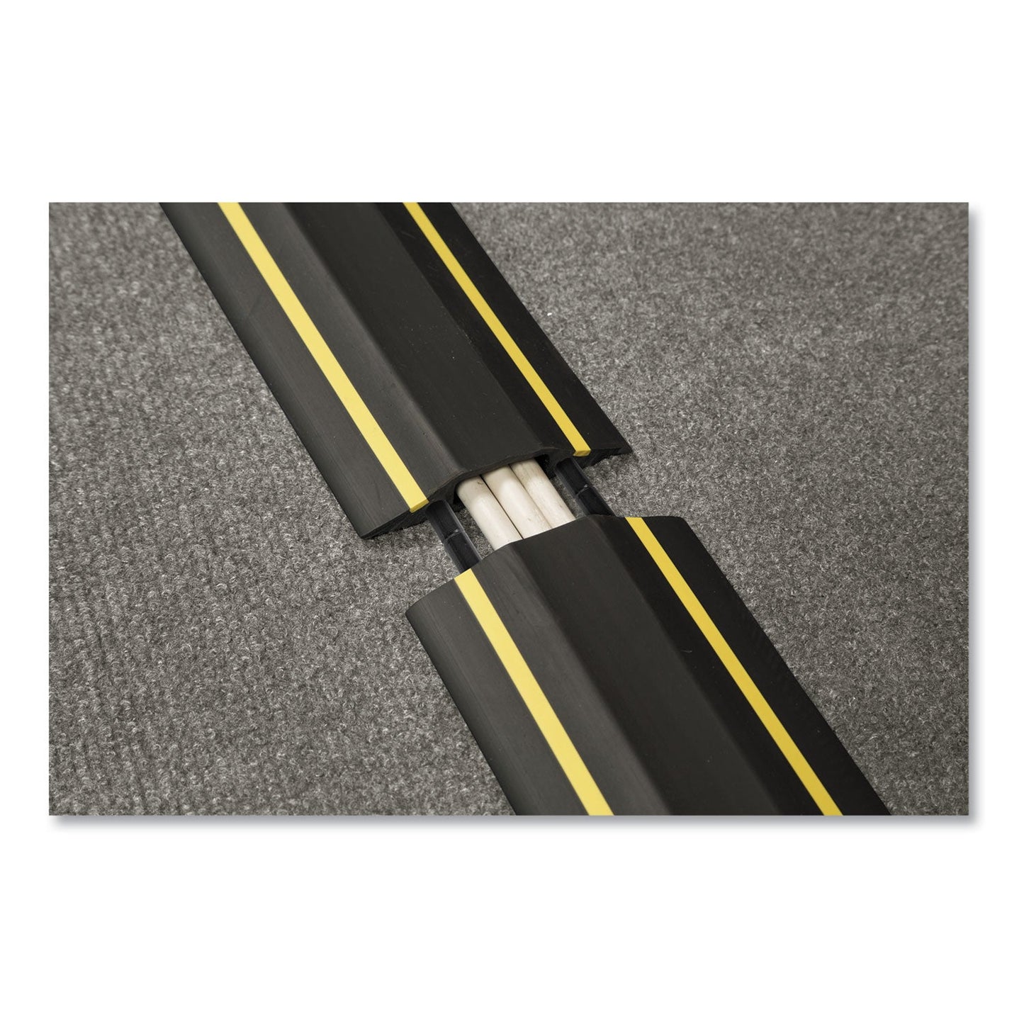 d-line-medium-duty-floor-cable-cover-num-dlnfc83h9m_2