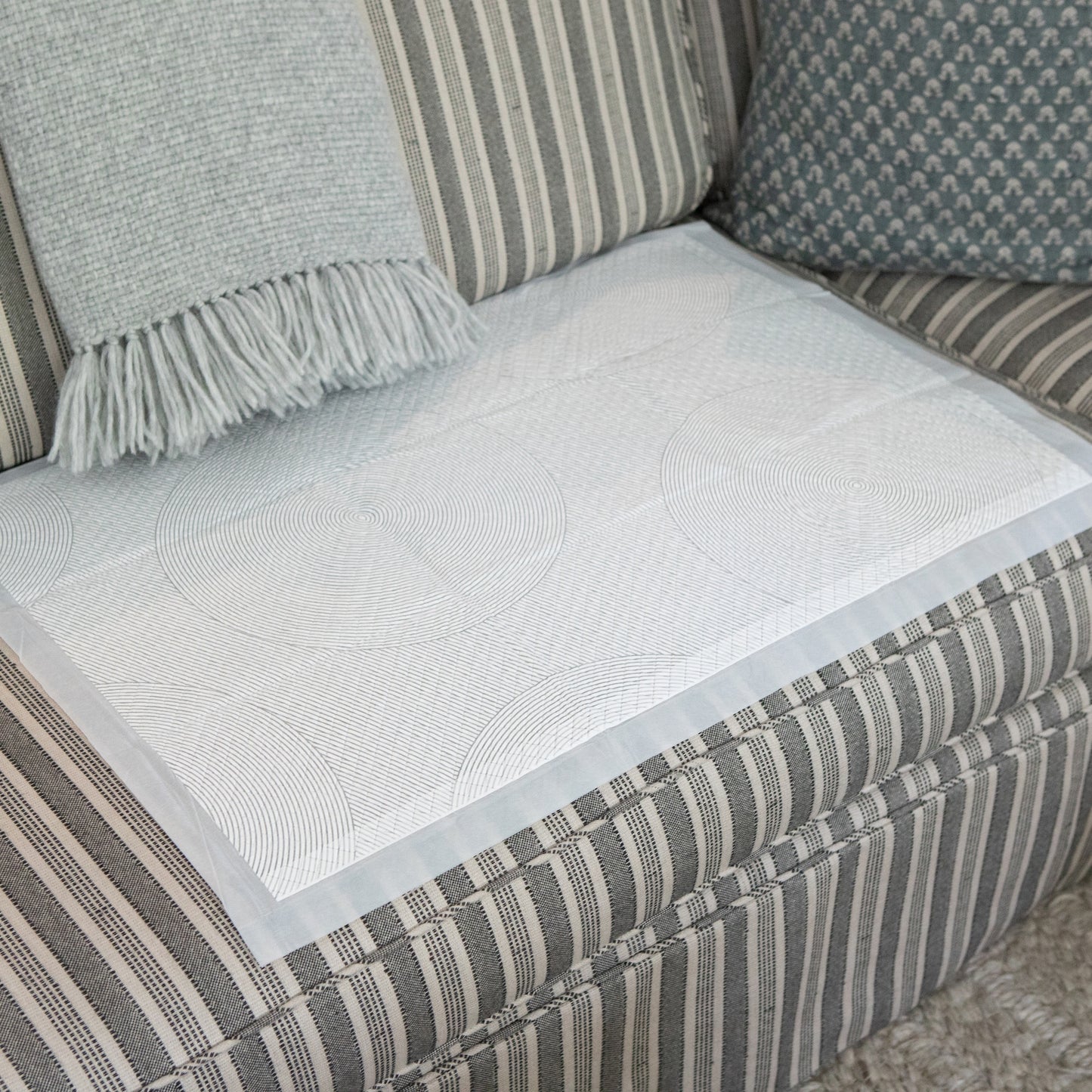 Flourish Disposable Underpad 24 X 36 Inch Fluff Light Absorbency (1253385_BX)