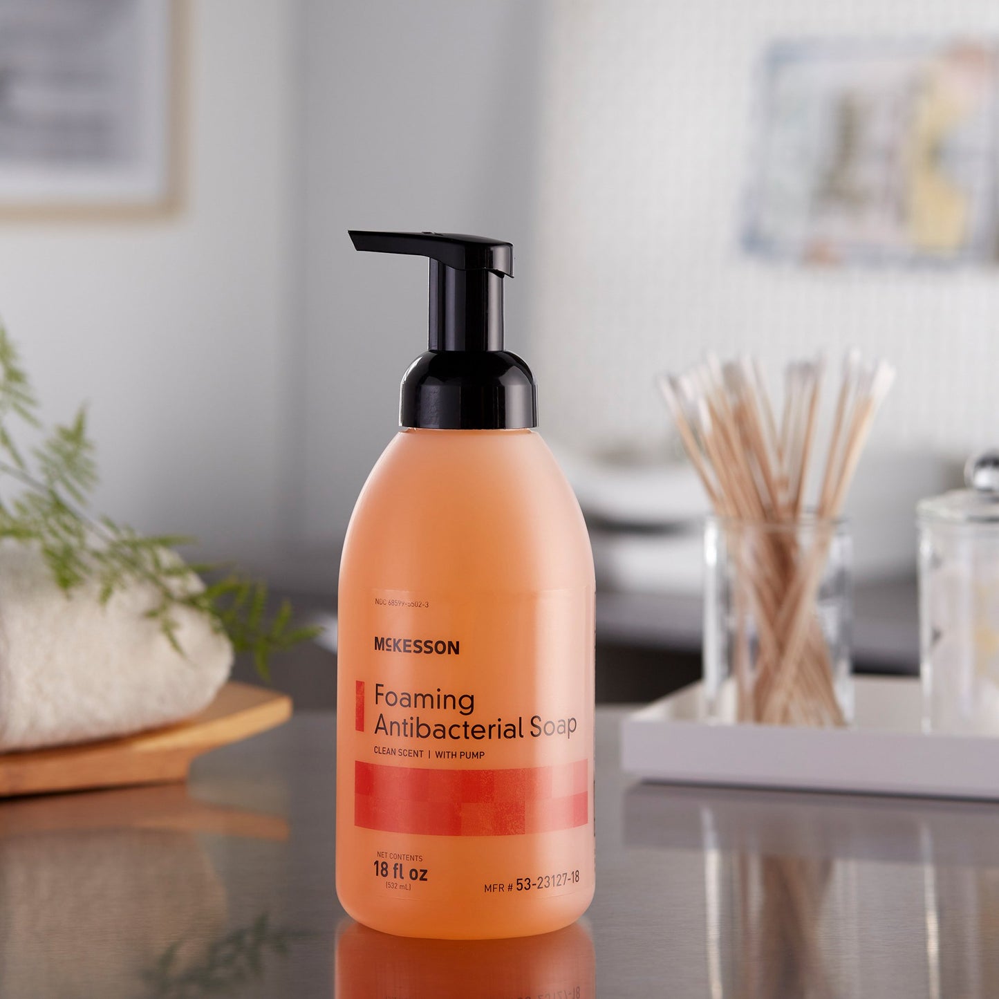 McKesson Antibacterial Soap Foaming 18 oz. Pump Bottle Clean Scent (1067686_EA)