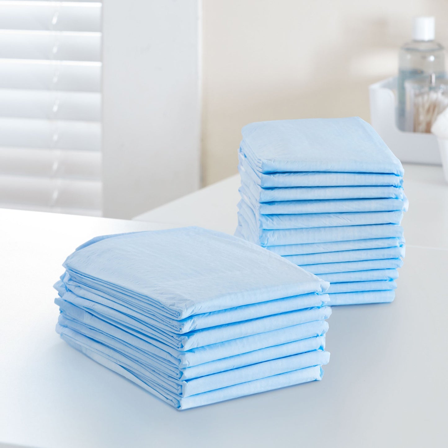 McKesson Classic Disposable Underpad 23 X 36 Inch Fluff Mat Light Absorbency (1061234_CS)