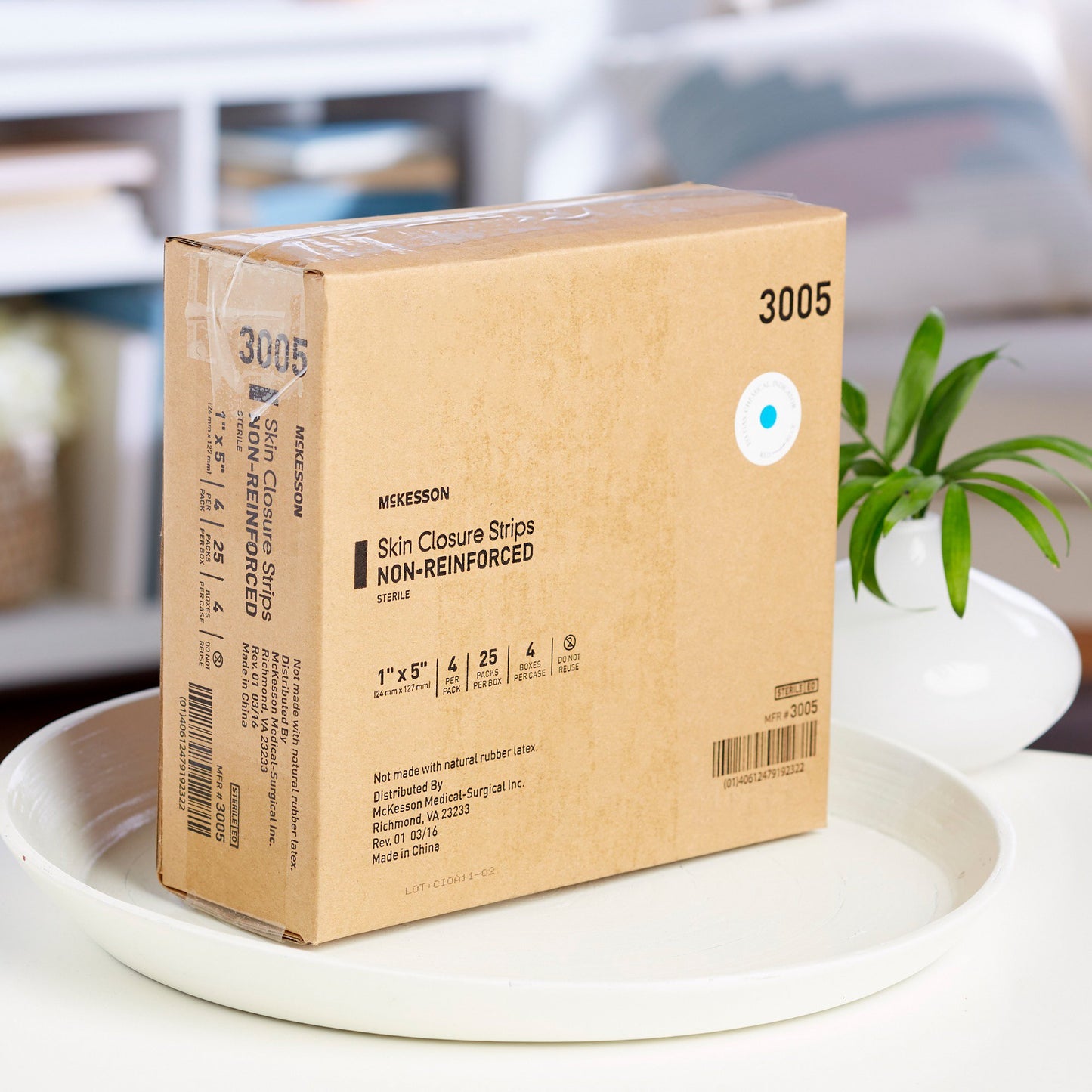 McKesson Skin Closure Strip 1 X 5 Inch Nonwoven Material Flexible Strip Tan (876304_CS)